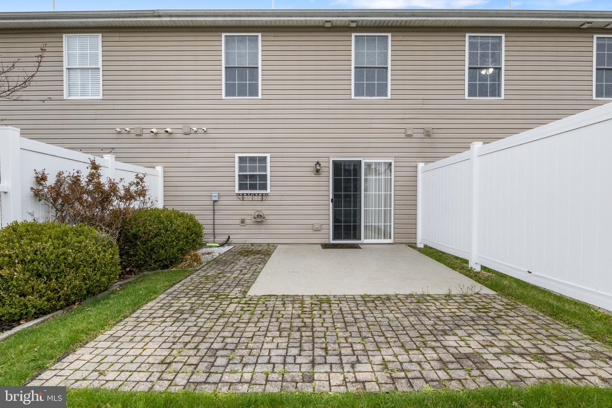 AUTUMN WOODS - Residential