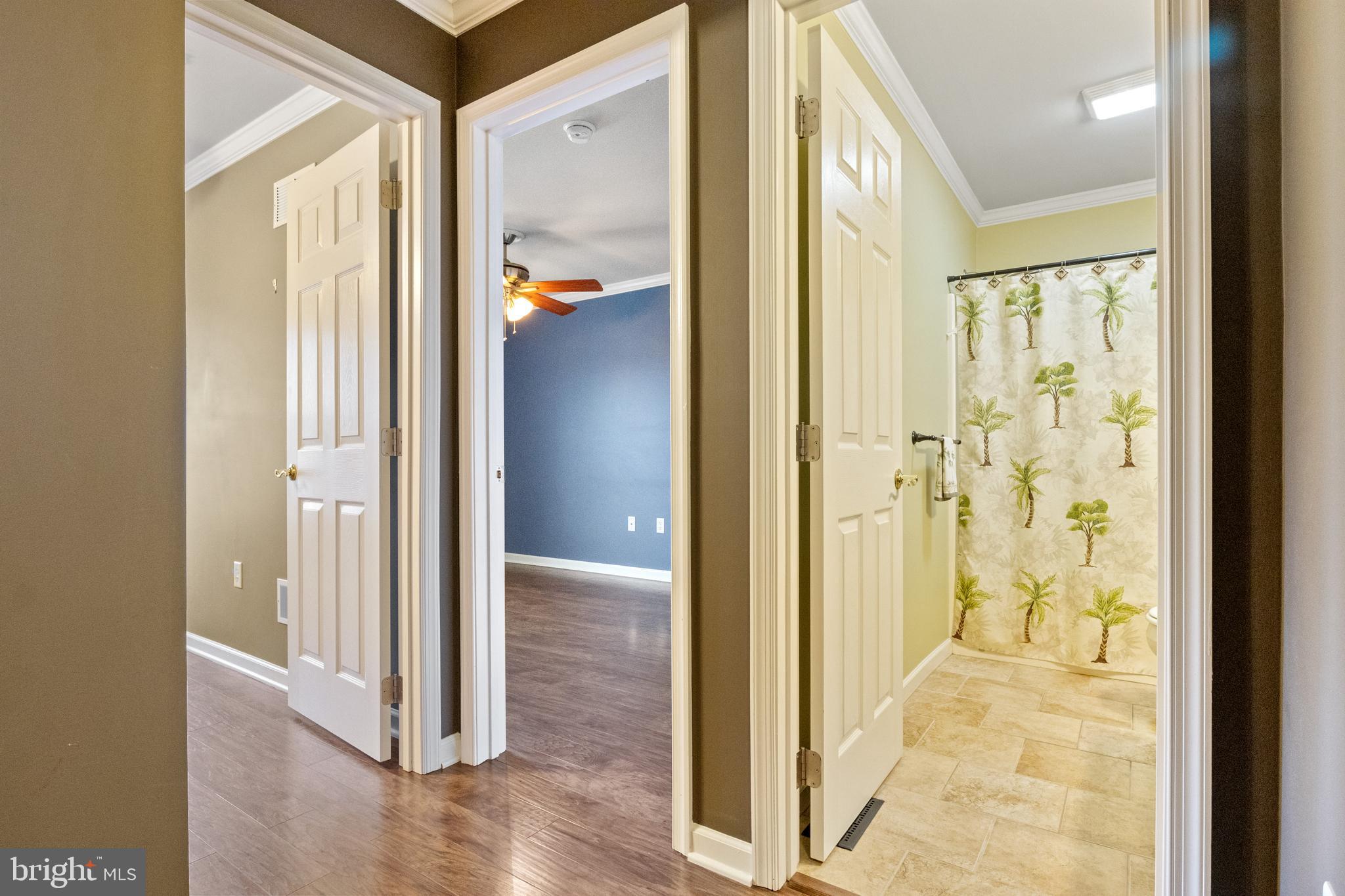 AUTUMN WOODS - Residential