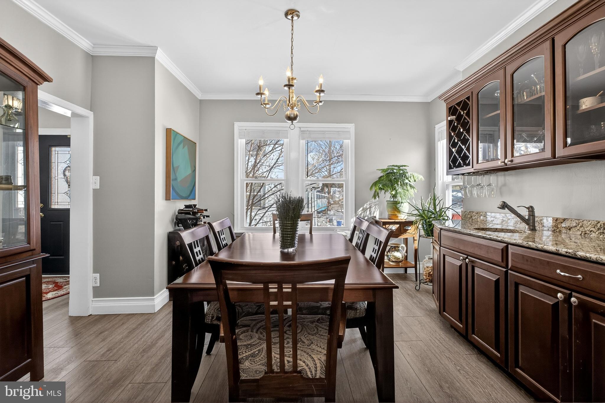 612 W MAGNOLIA AVENUE