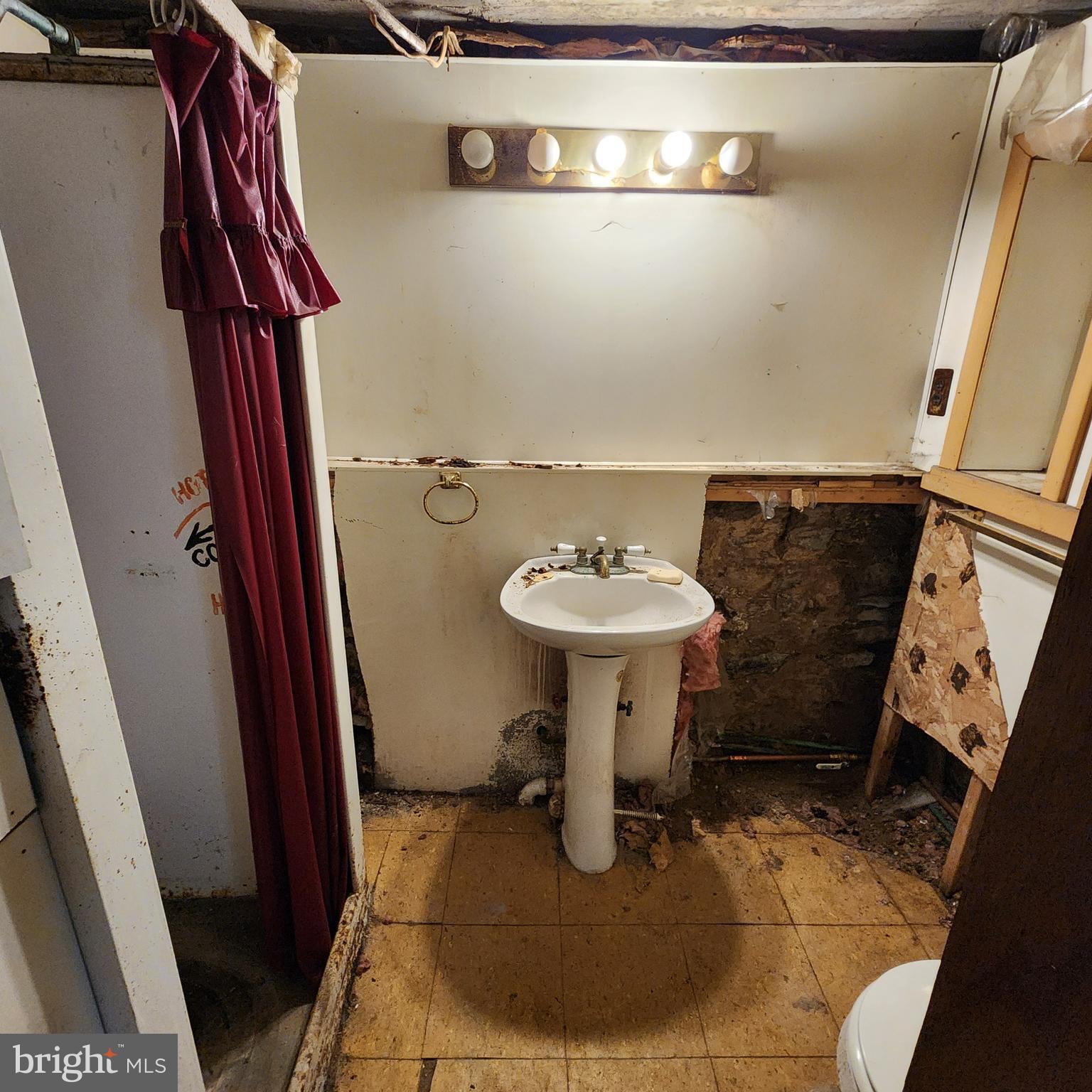 GERMANTOWN - Residential