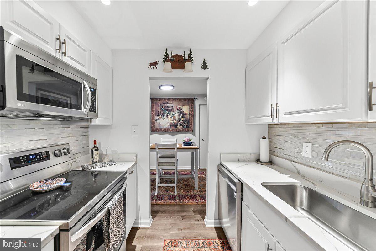 FOX VALLEY - Residential