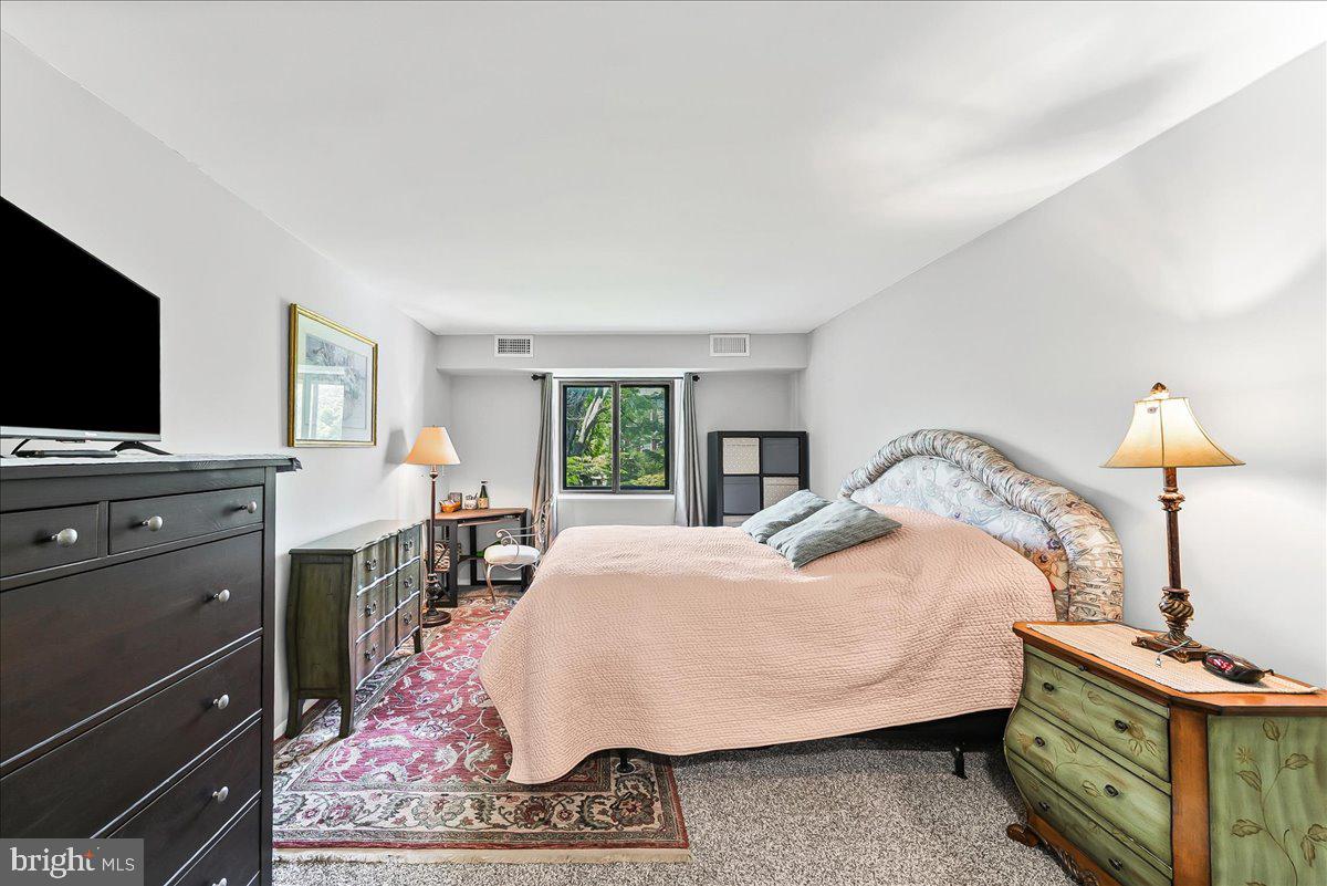 FOX VALLEY - Residential