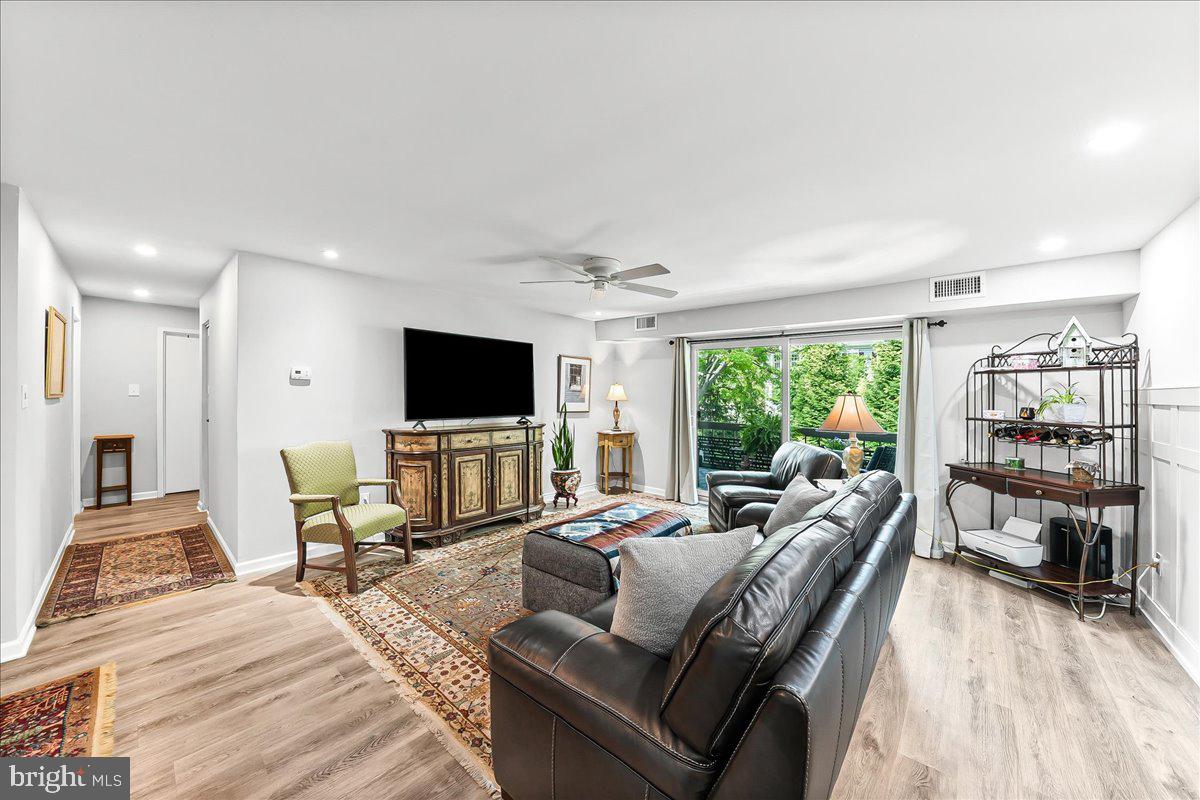 FOX VALLEY - Residential