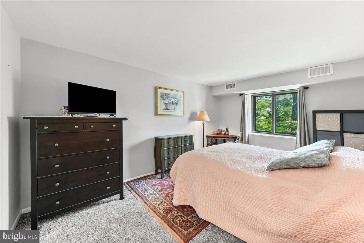 FOX VALLEY - Residential