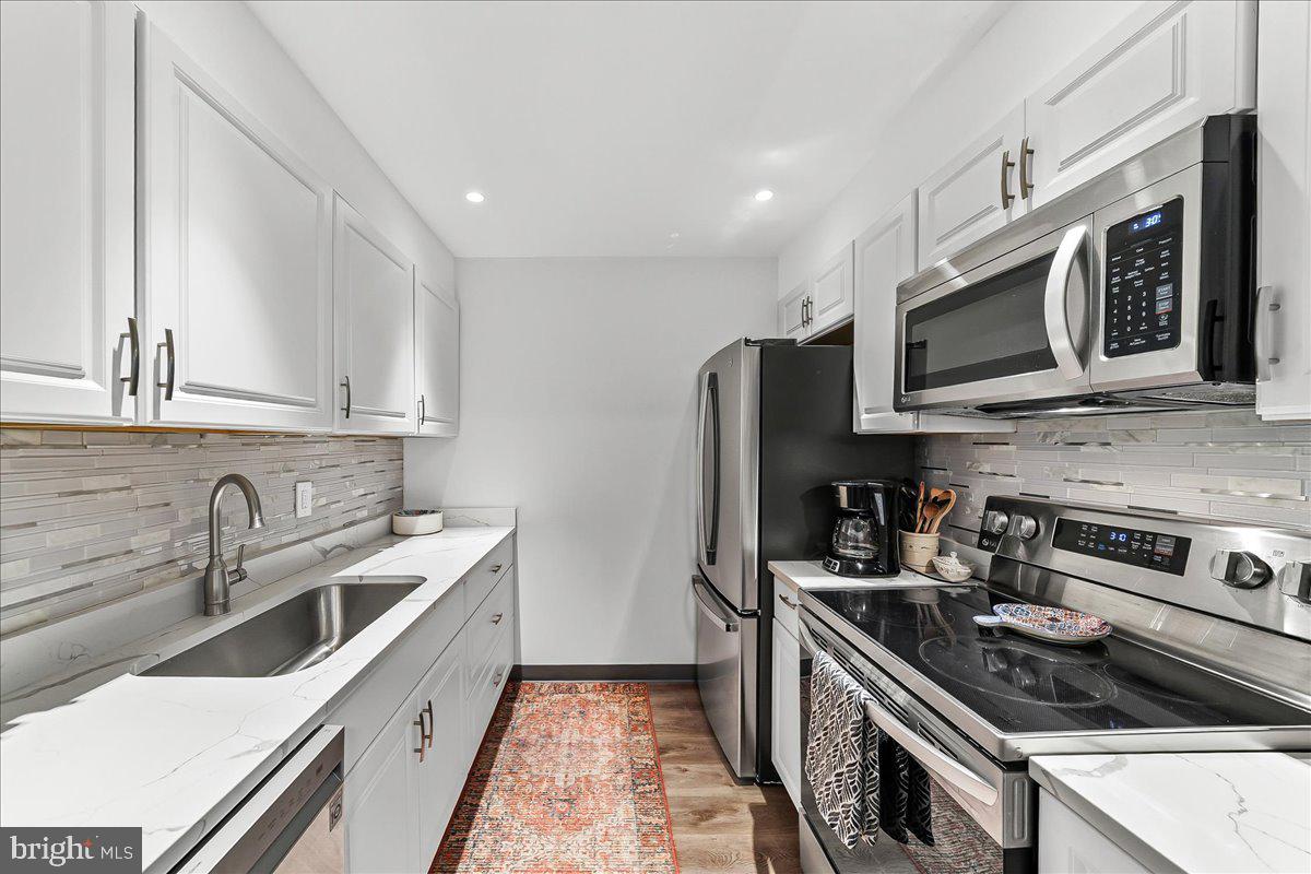 FOX VALLEY - Residential