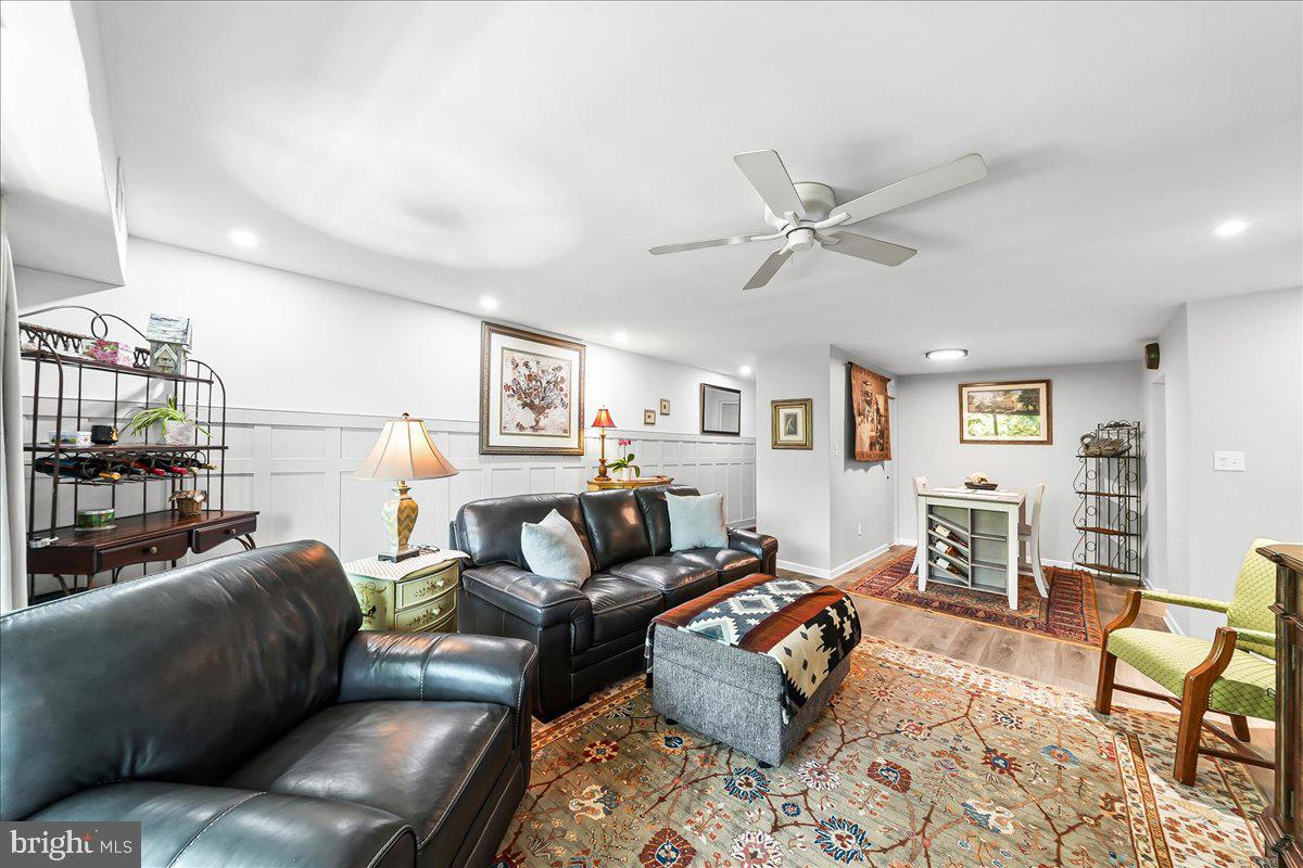FOX VALLEY - Residential