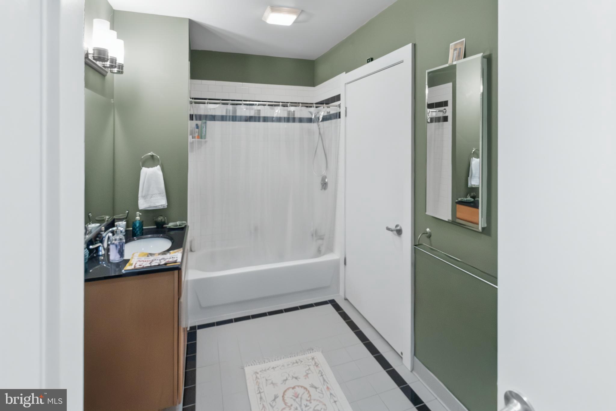 DOWNTOWN - Residential