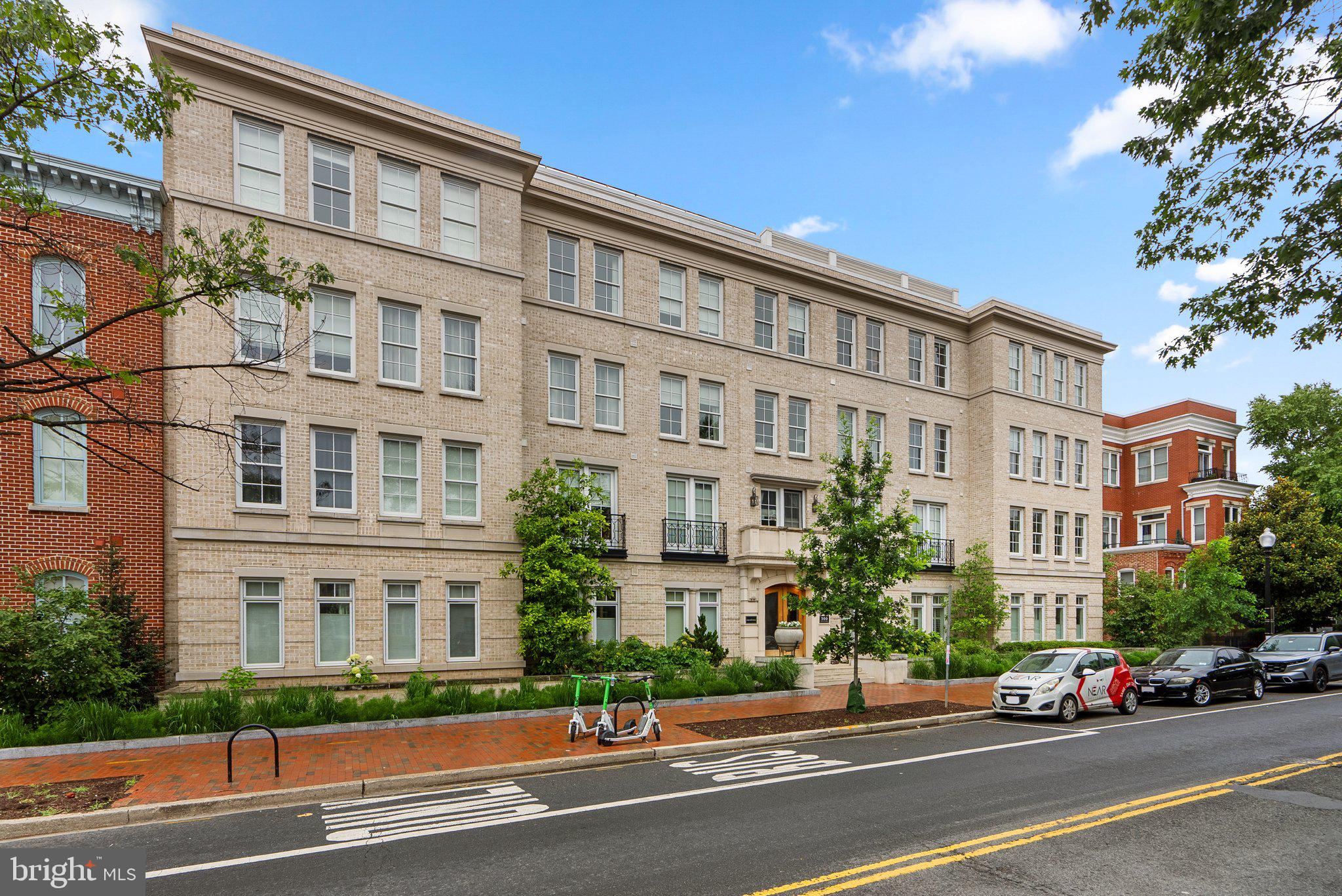 300 8TH STREET NE 102