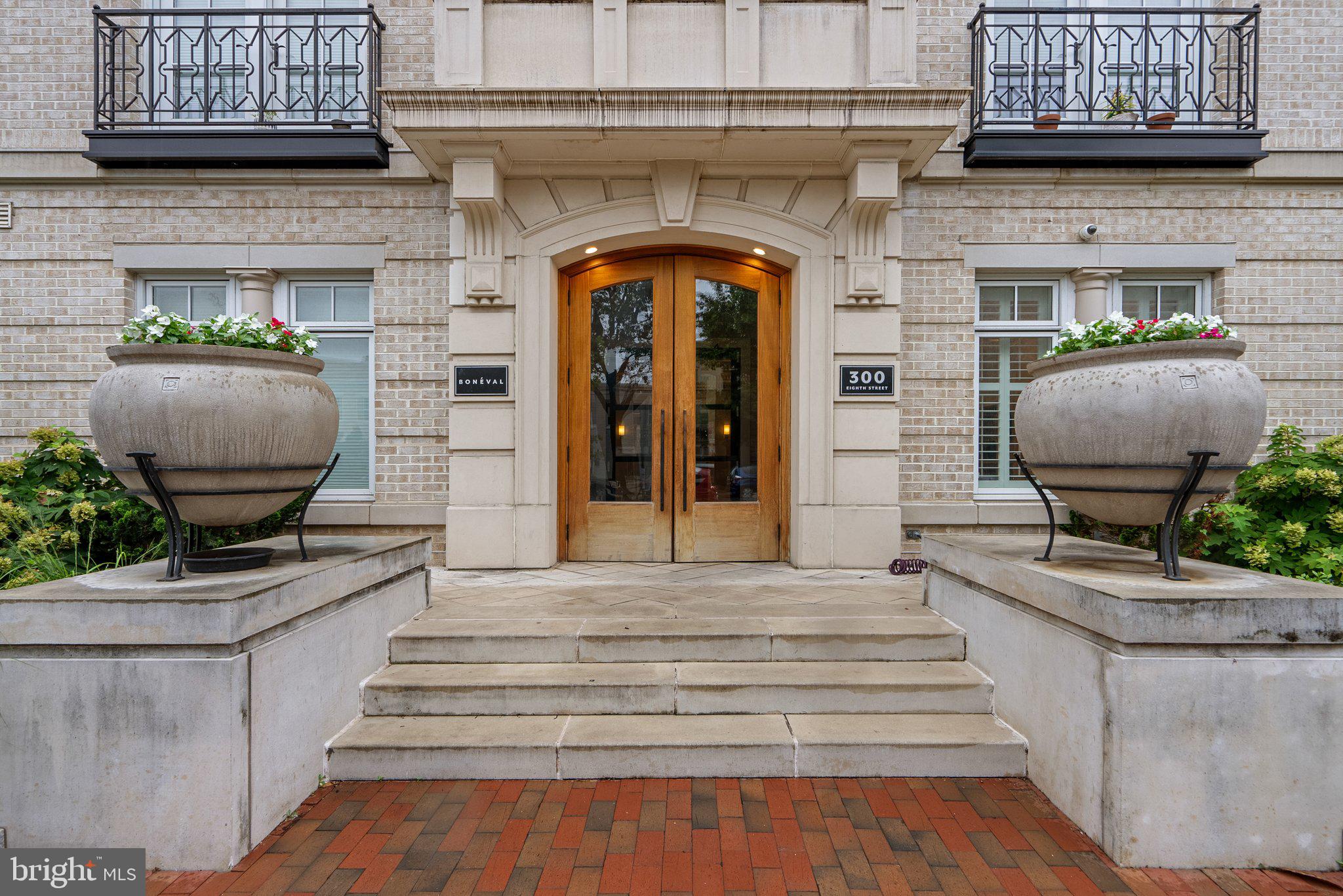 300 8TH STREET NE 102