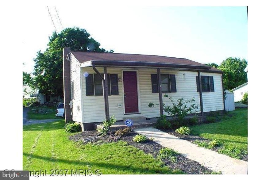 PRICE REDUCED: 10,000.00  1-17-15              ADORABLE AFFORDABLE HOME IN EXCELLENT CONDITION. GREAT UPDATED KITCHEN WITH ALL APPLIANCES INCLUDING WASHER/DRYER.   GREAT FOR THE 1ST TIME HOMEOWNER OR INVESTOR...CHEAP TAXES ($483.00) AND LOW UTILITIES THAT ANY HOMEOWNER WOULD WANT..TAKE A LOOK AND YOU WILL FALL IN LOVE WITH IT... LARGE TWO CARPORT IN THE BACK...