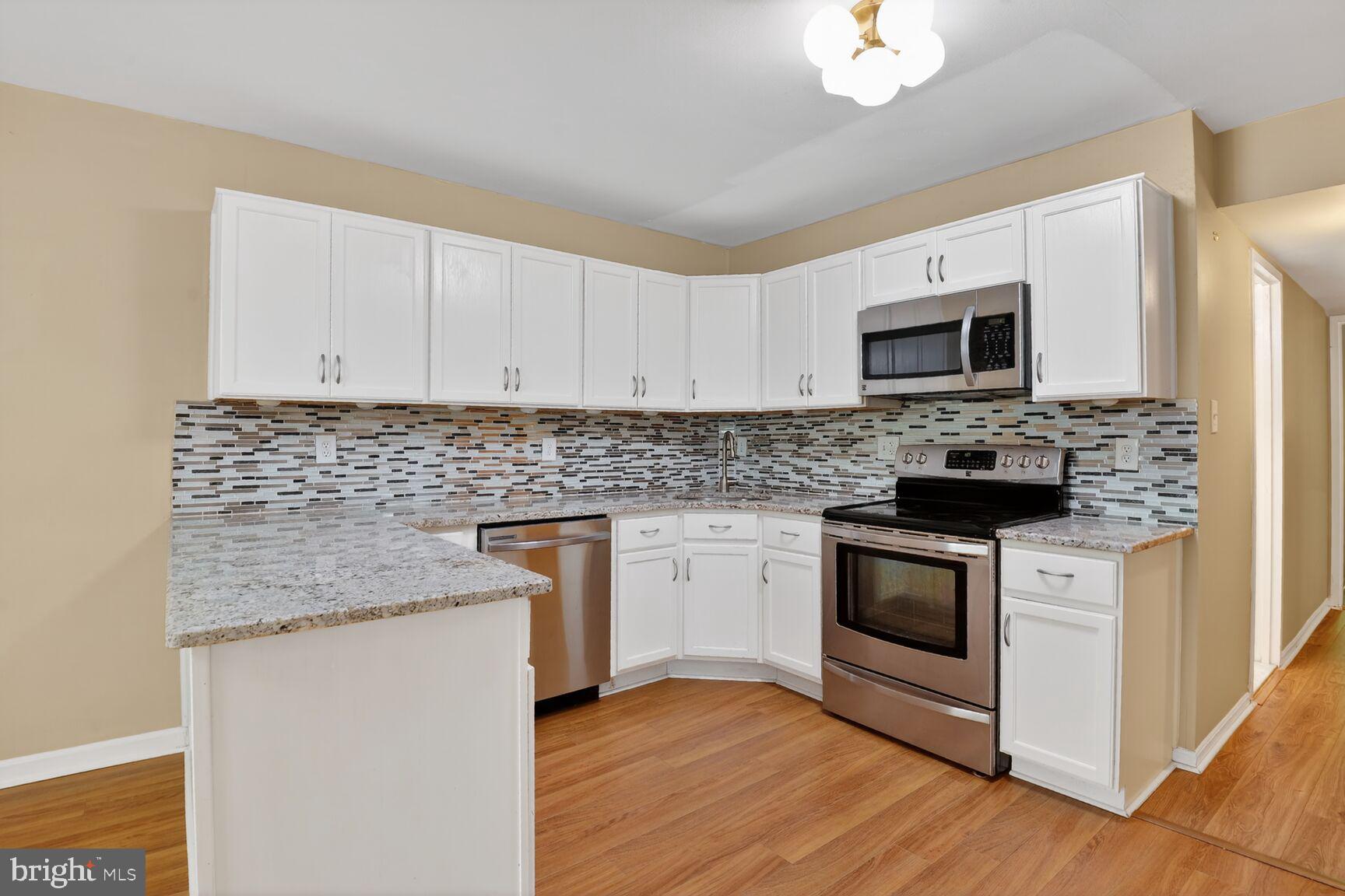 HAWTHORNE VILLAGE - Residential