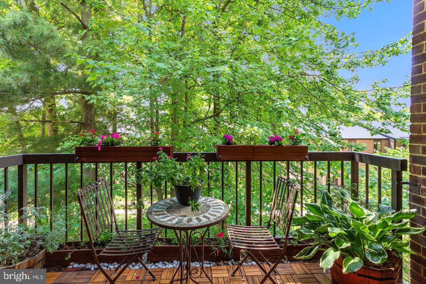 HAWTHORNE VILLAGE - Residential