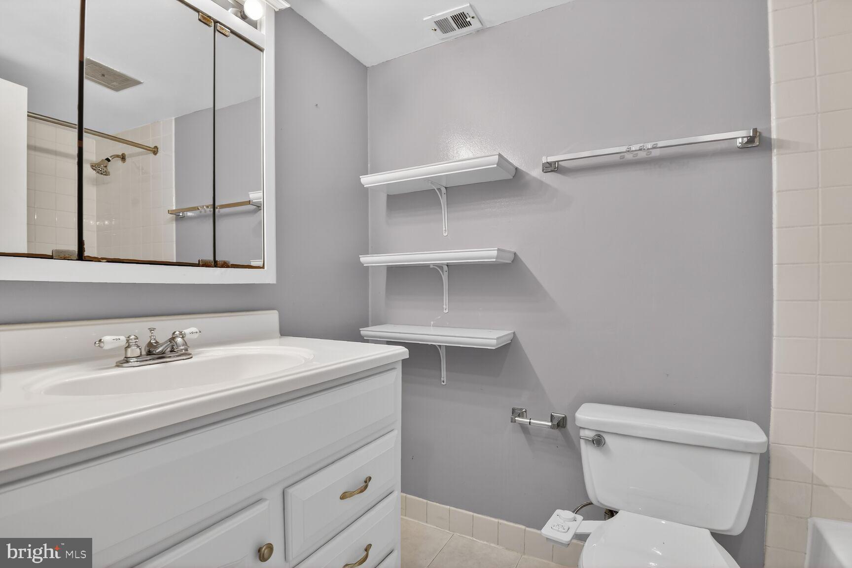 HAWTHORNE VILLAGE - Residential