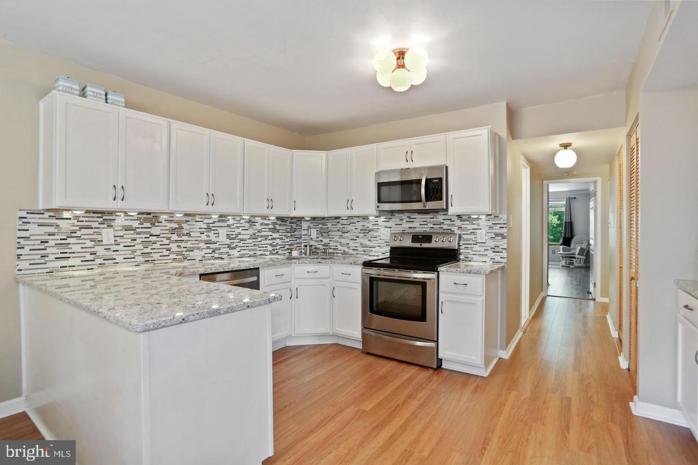 HAWTHORNE VILLAGE - Residential