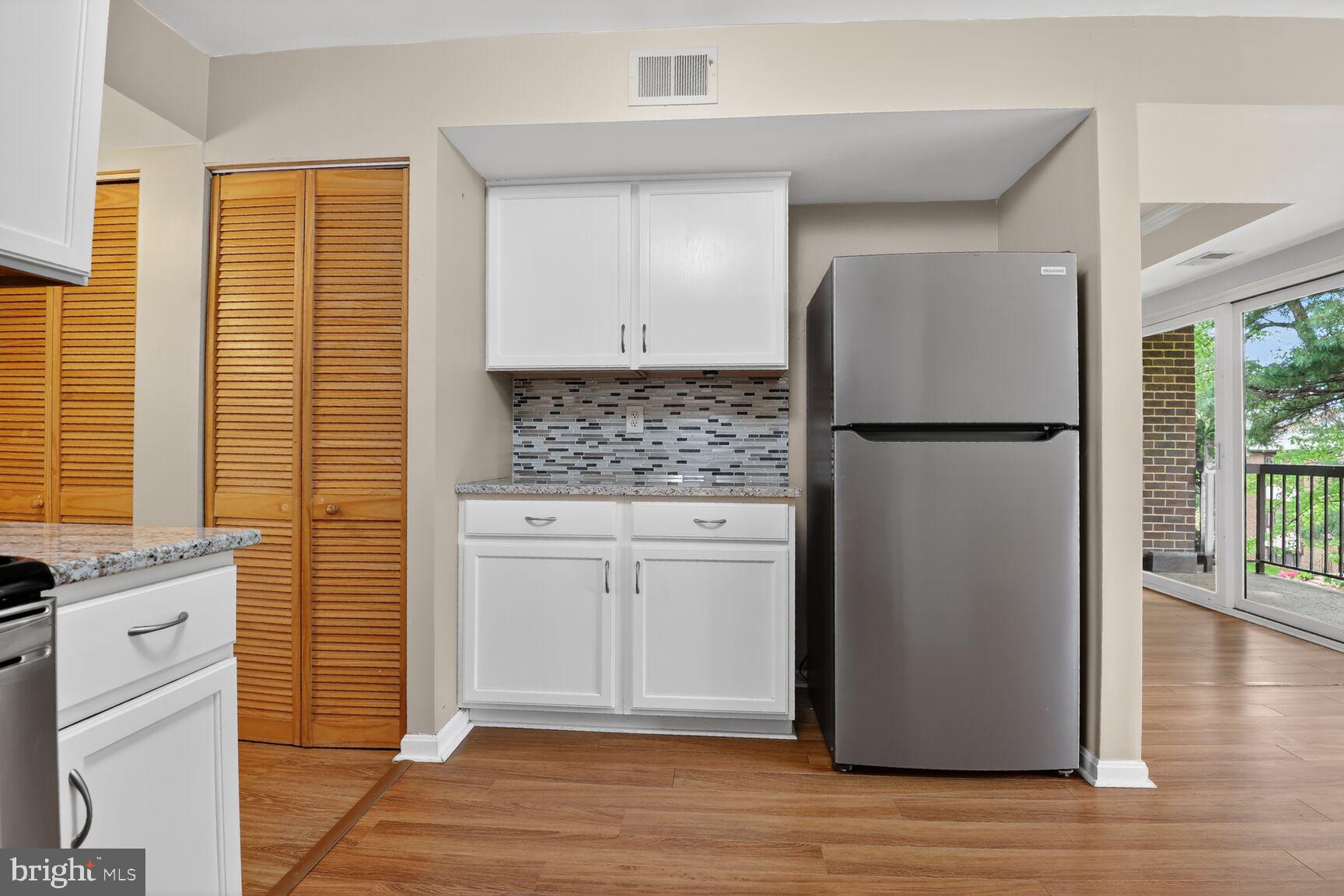 HAWTHORNE VILLAGE - Residential