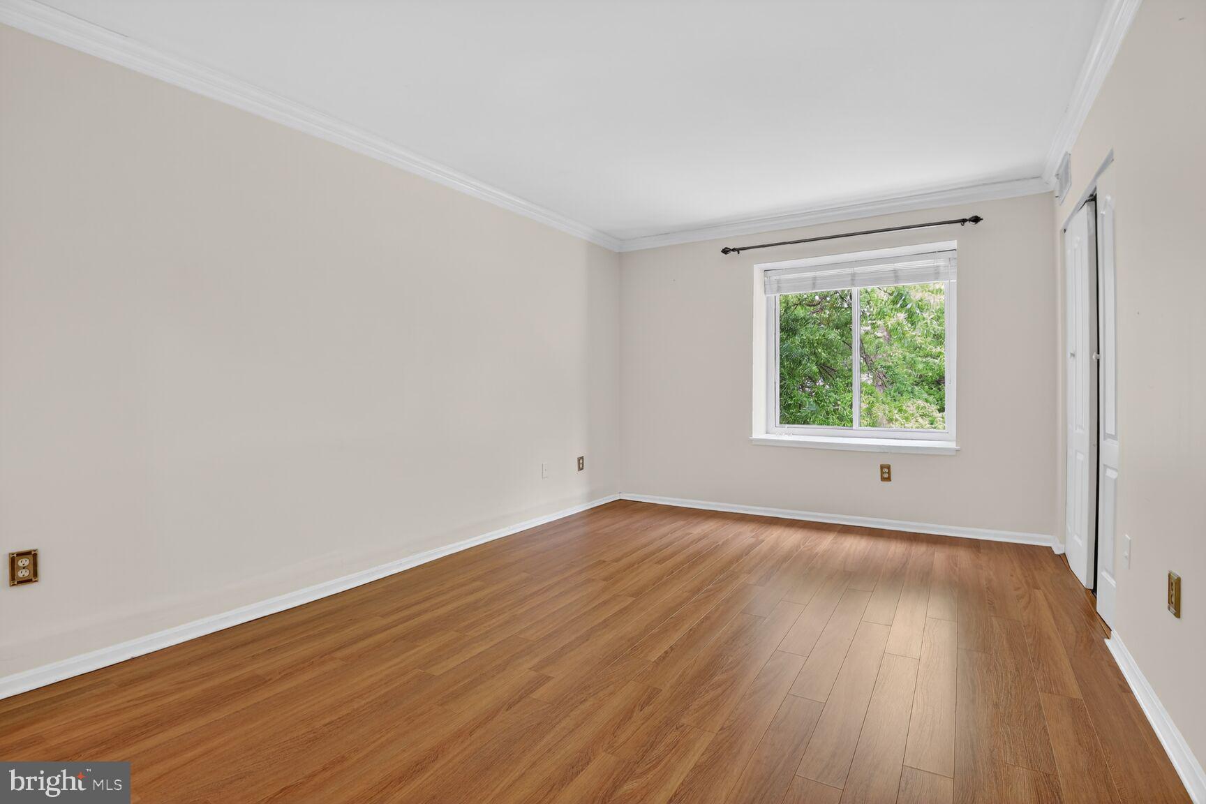 HAWTHORNE VILLAGE - Residential