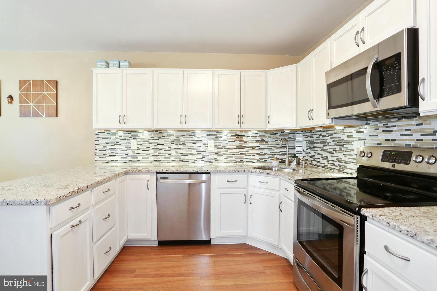 HAWTHORNE VILLAGE - Residential