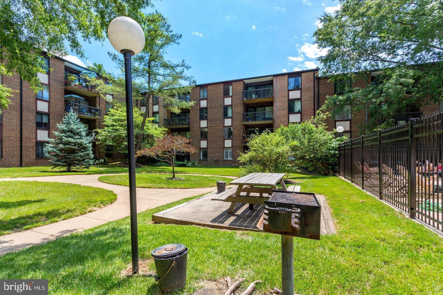 HAWTHORNE VILLAGE - Residential