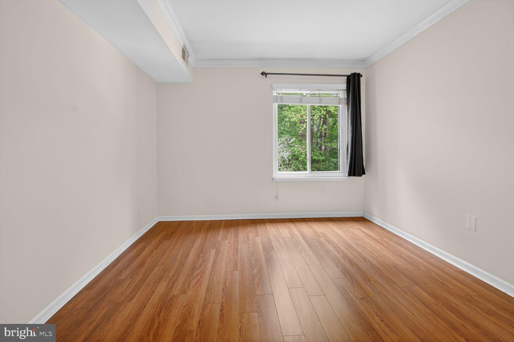 HAWTHORNE VILLAGE - Residential