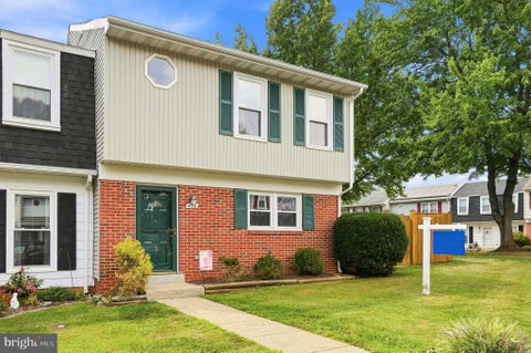 Photo of 452 Denning Court, WARRENTON, VA 20186 (MLS # VAFQ2023628)