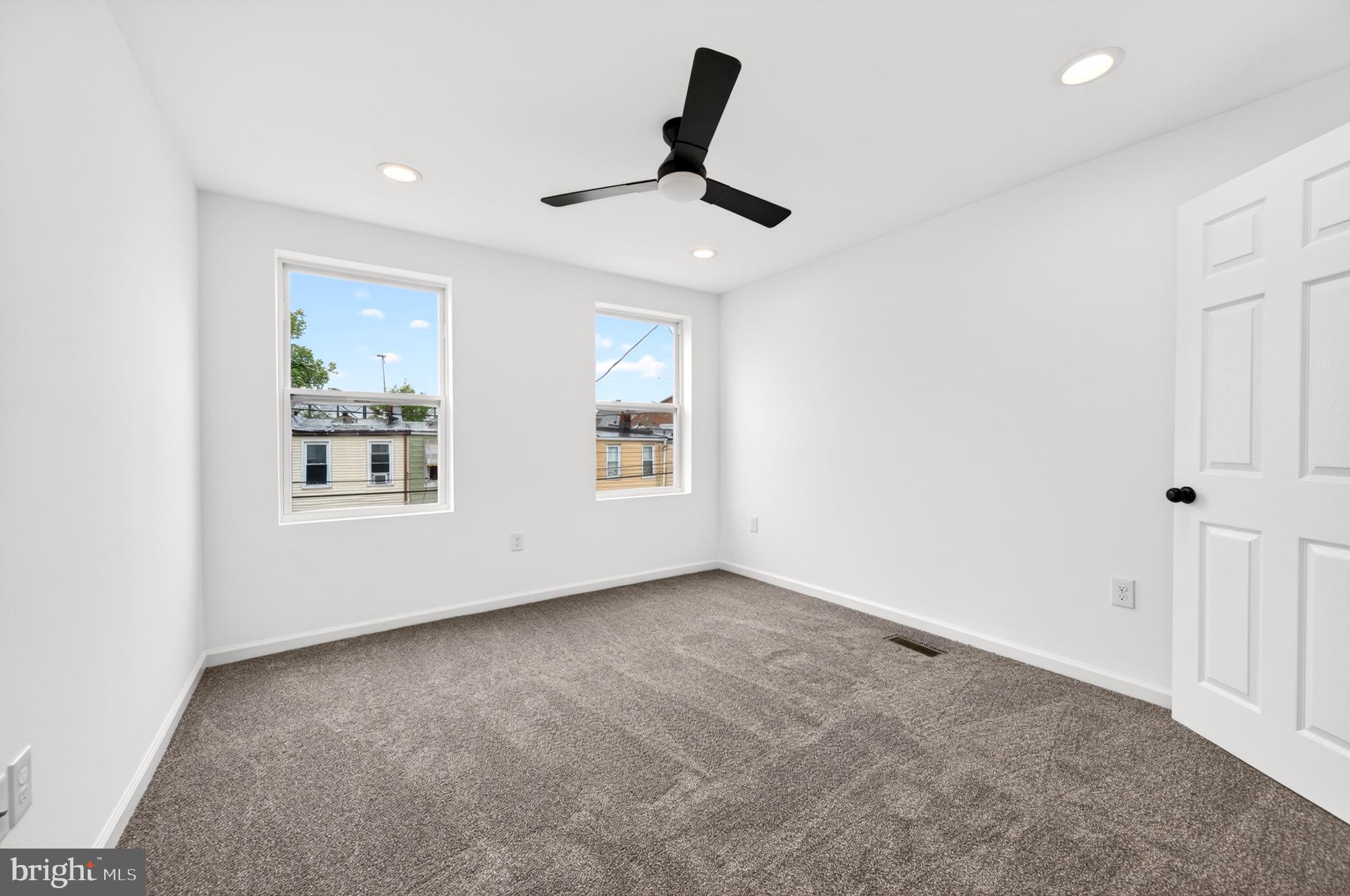 GREEKTOWN - Residential