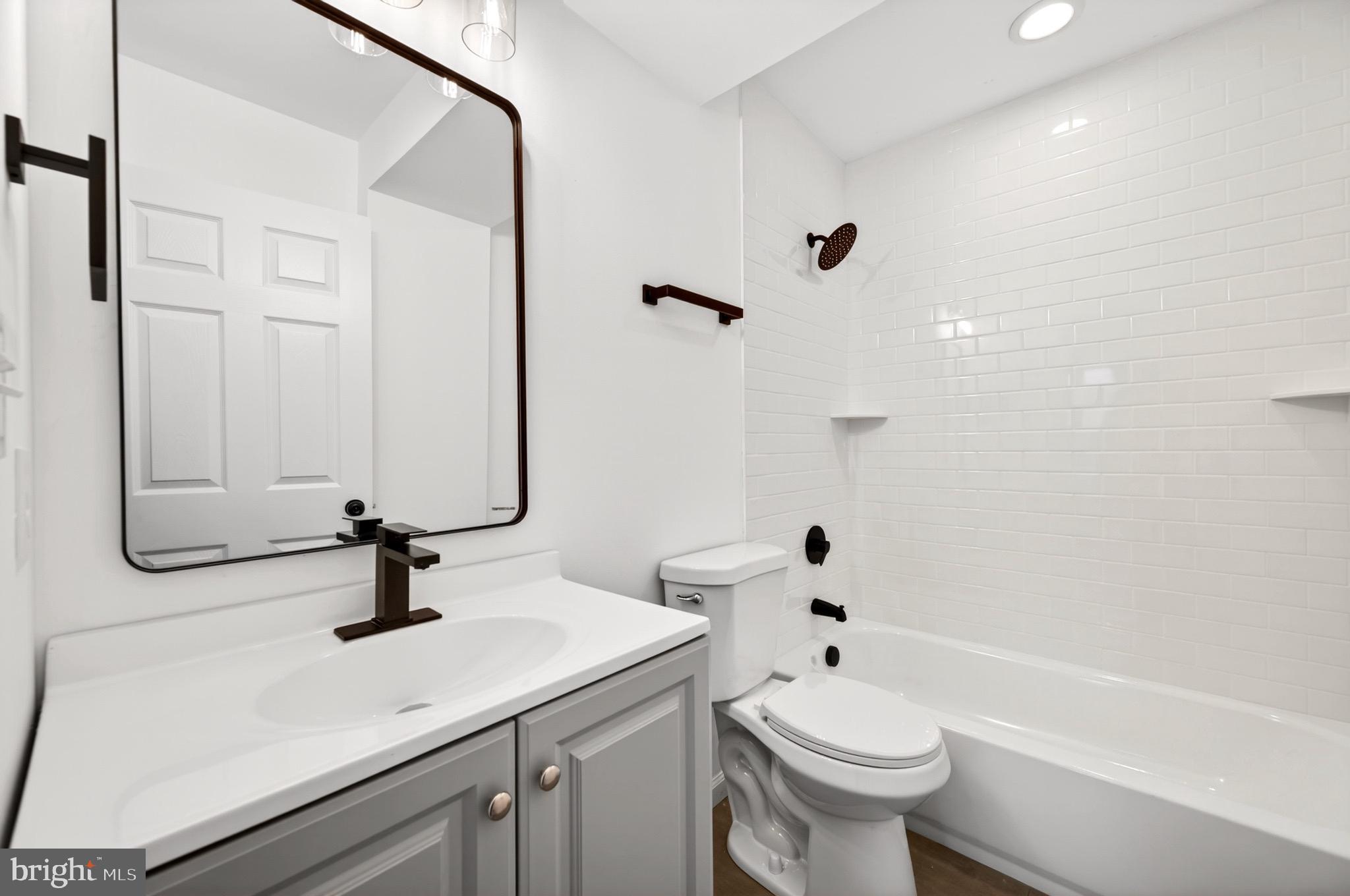 GREEKTOWN - Residential