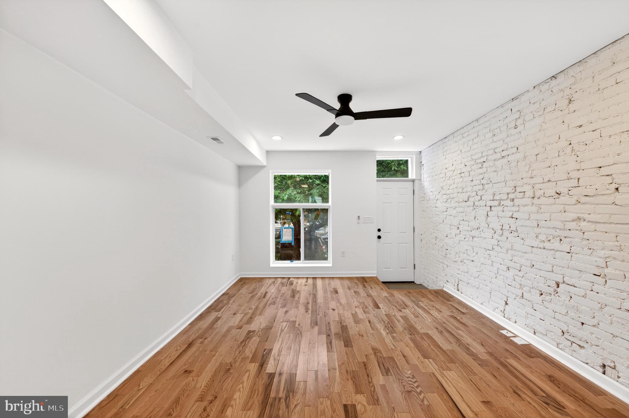 GREEKTOWN - Residential