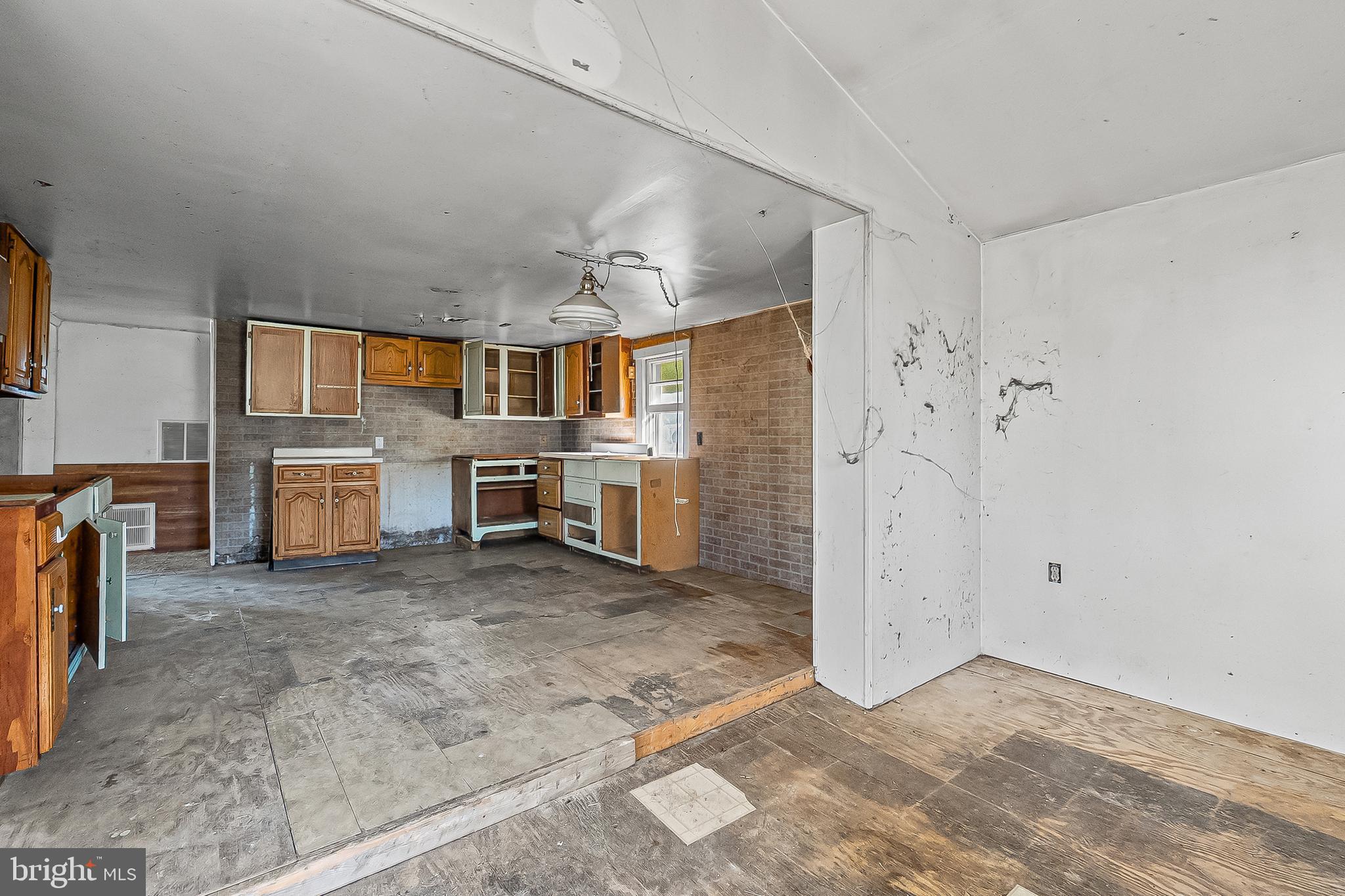1211 VAN BIBBER ROAD