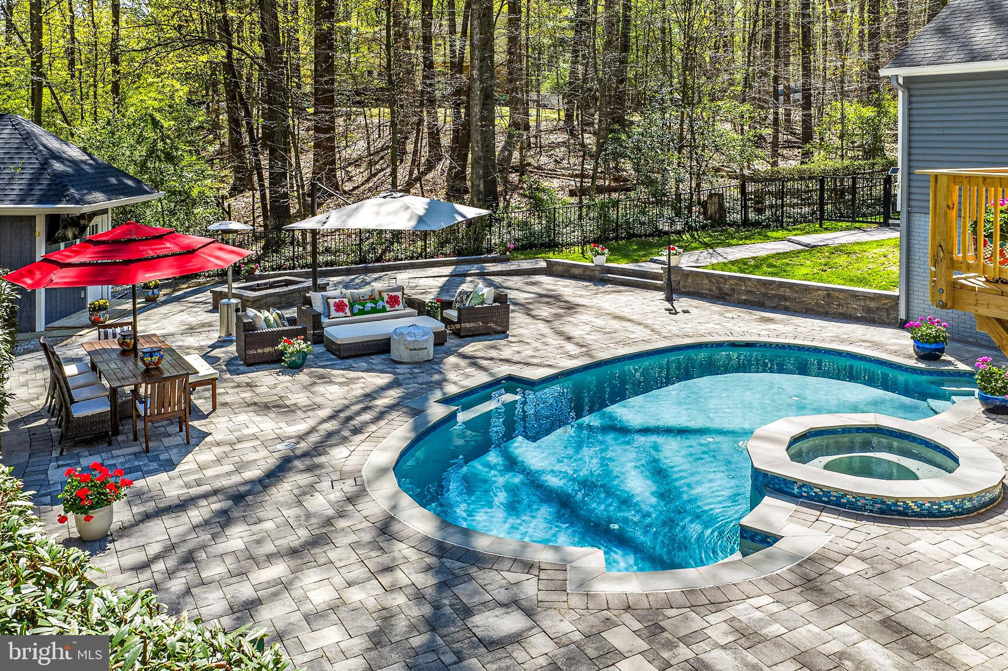 FAIRFAX STATION - Residential