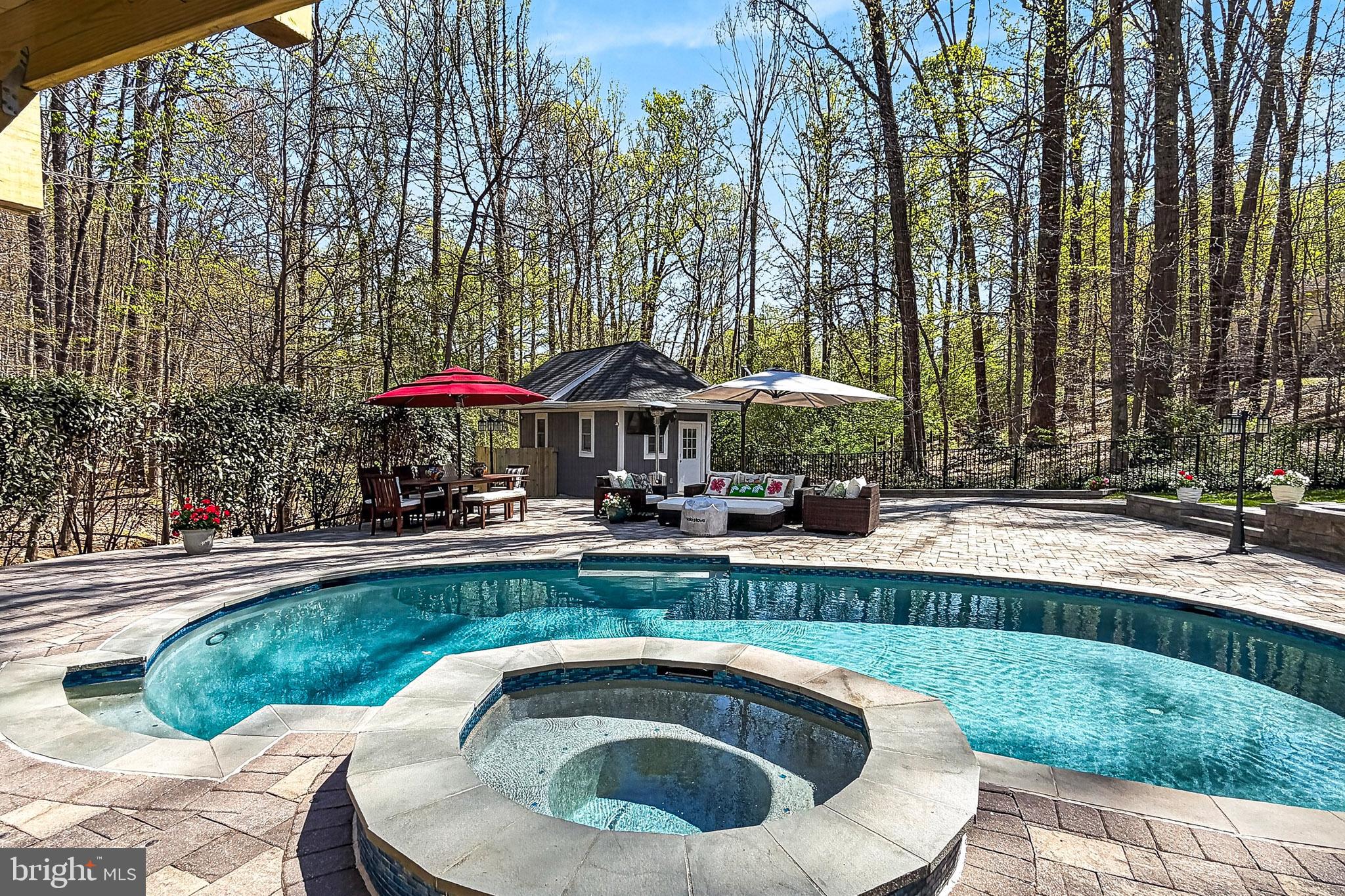 FAIRFAX STATION - Residential