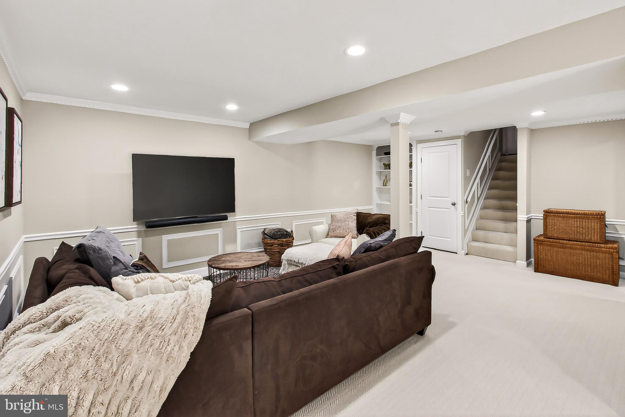 FAIRFAX STATION - Residential