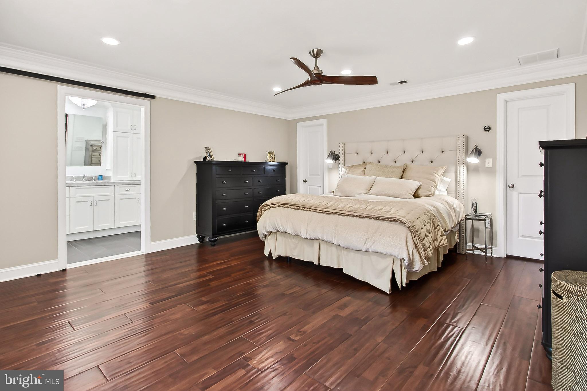 FAIRFAX STATION - Residential