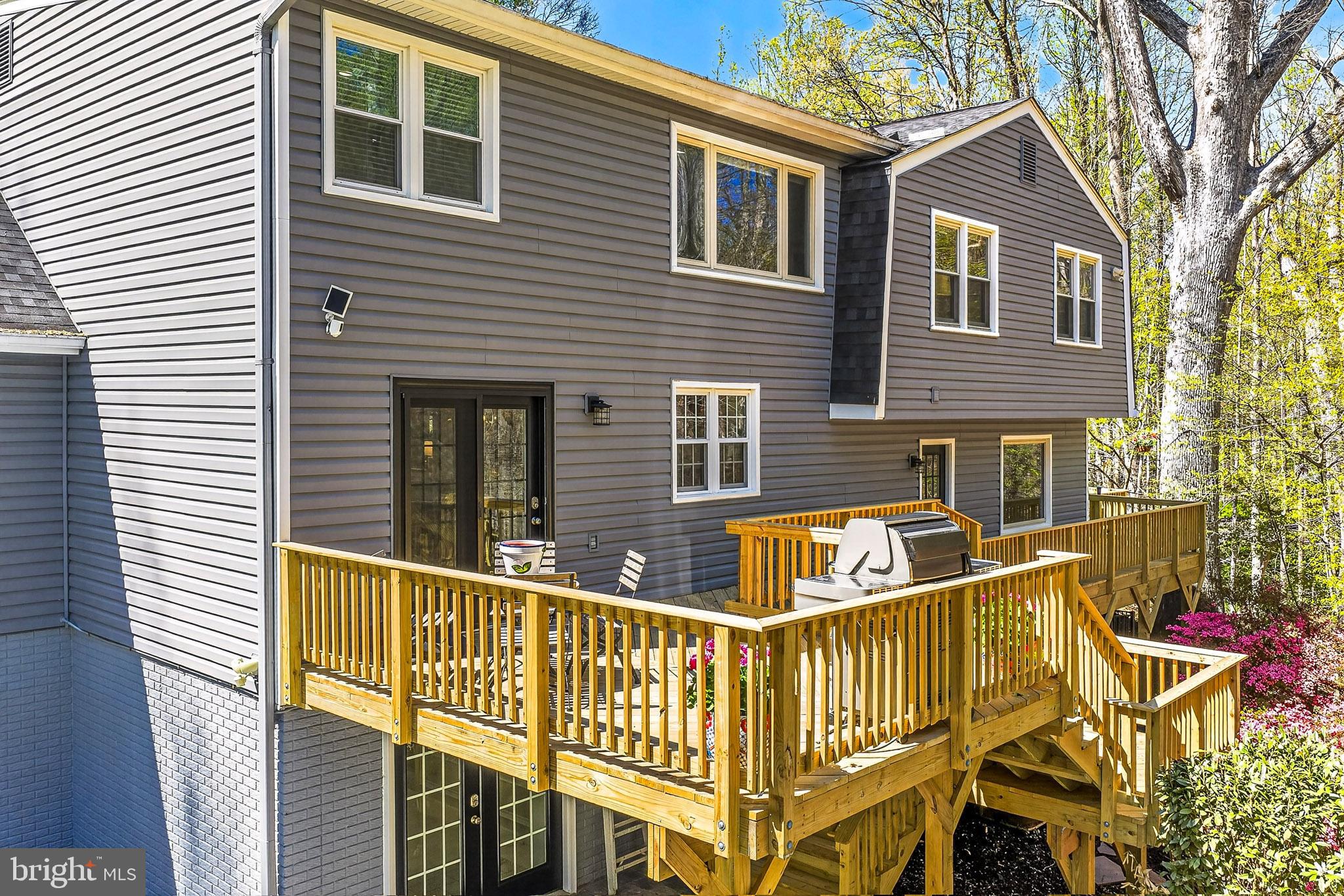 FAIRFAX STATION - Residential