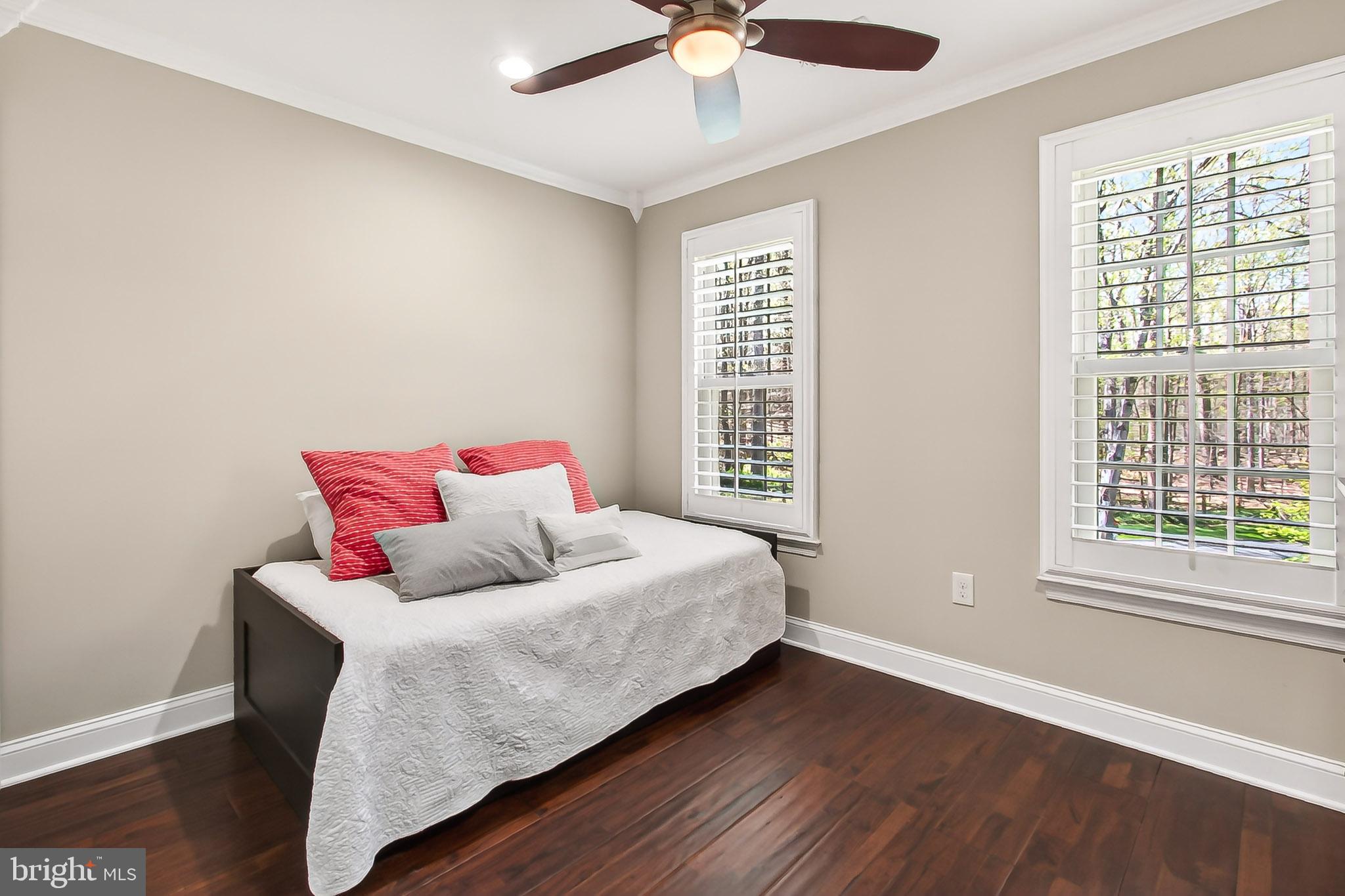 FAIRFAX STATION - Residential