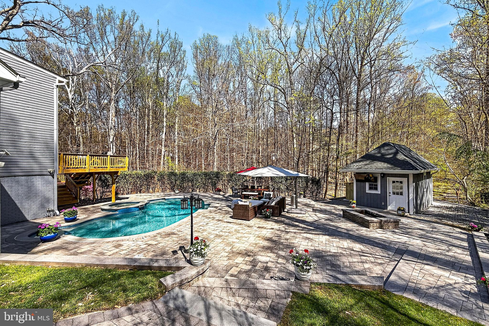 FAIRFAX STATION - Residential