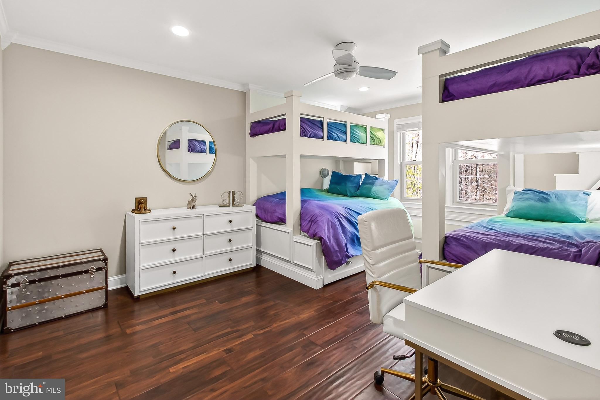 FAIRFAX STATION - Residential