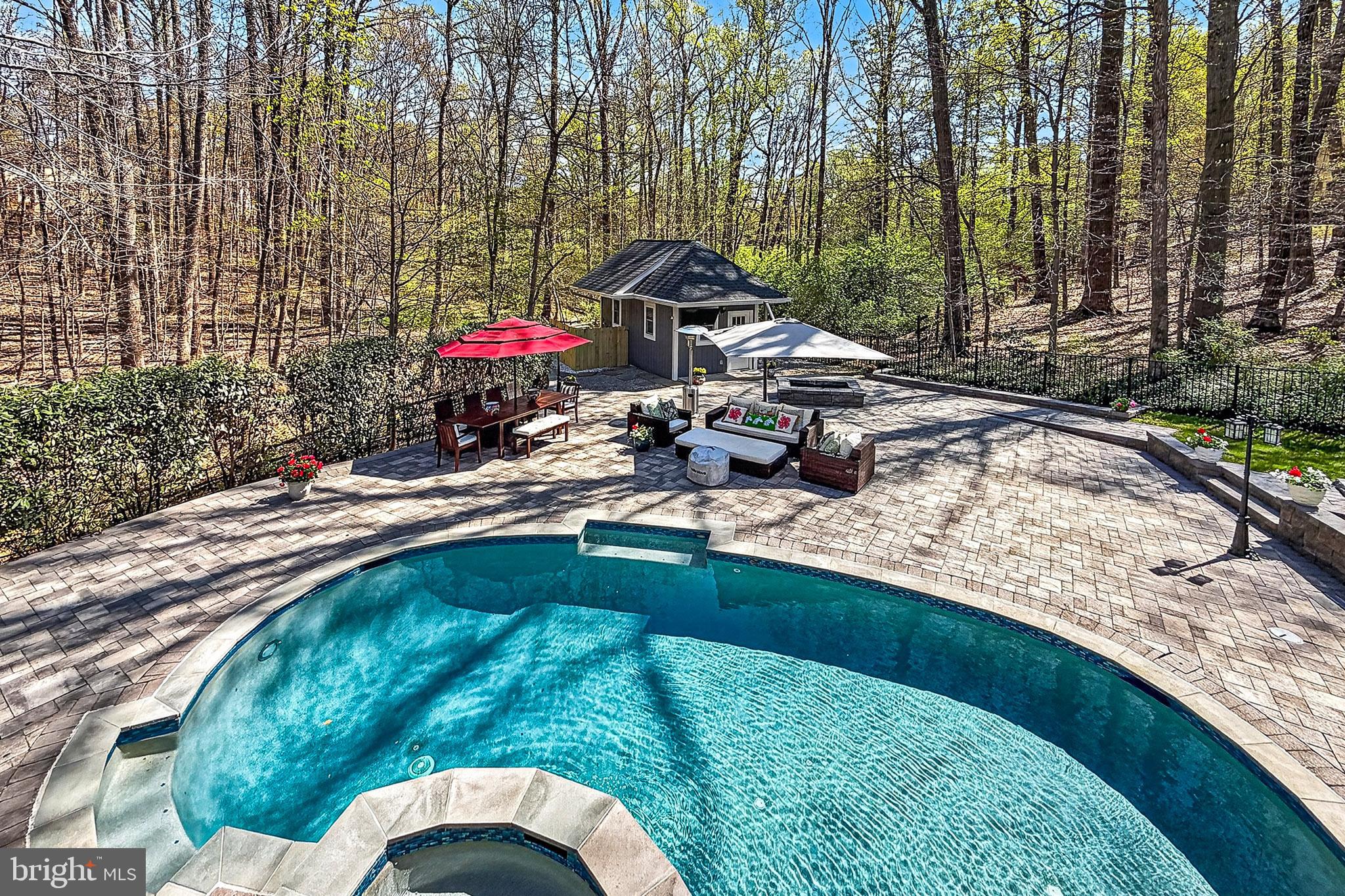 FAIRFAX STATION - Residential