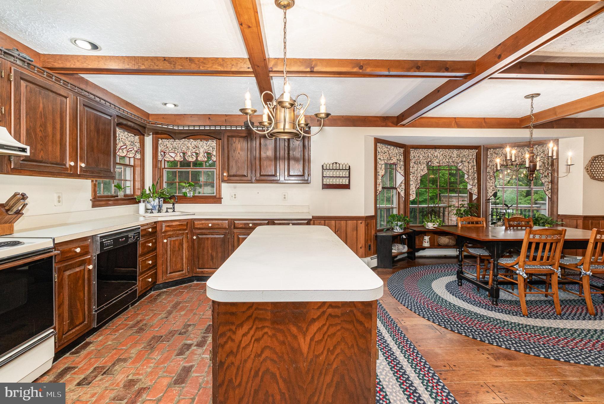 FRANKLINS CHANCE - Residential