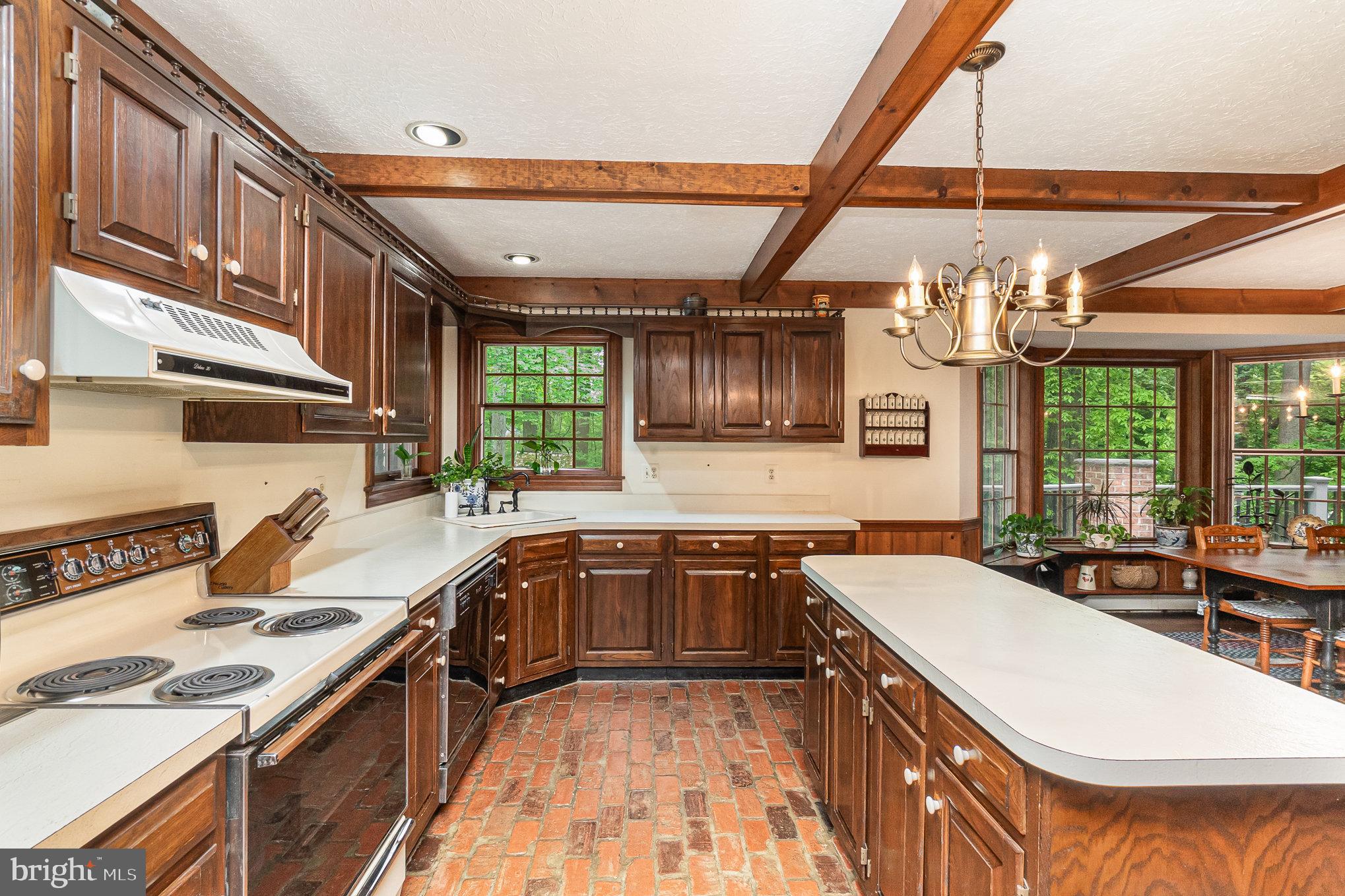 FRANKLINS CHANCE - Residential