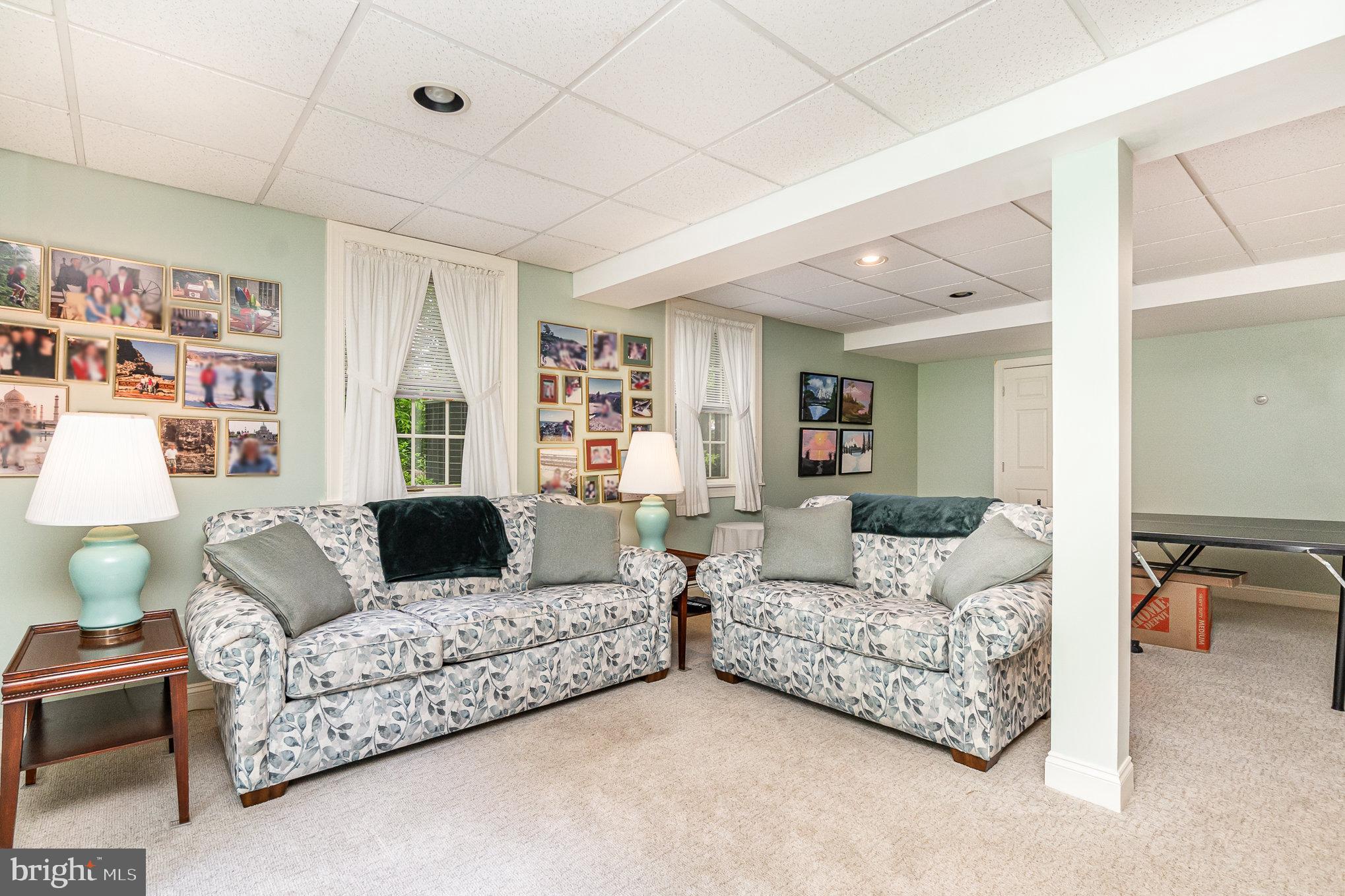 FRANKLINS CHANCE - Residential