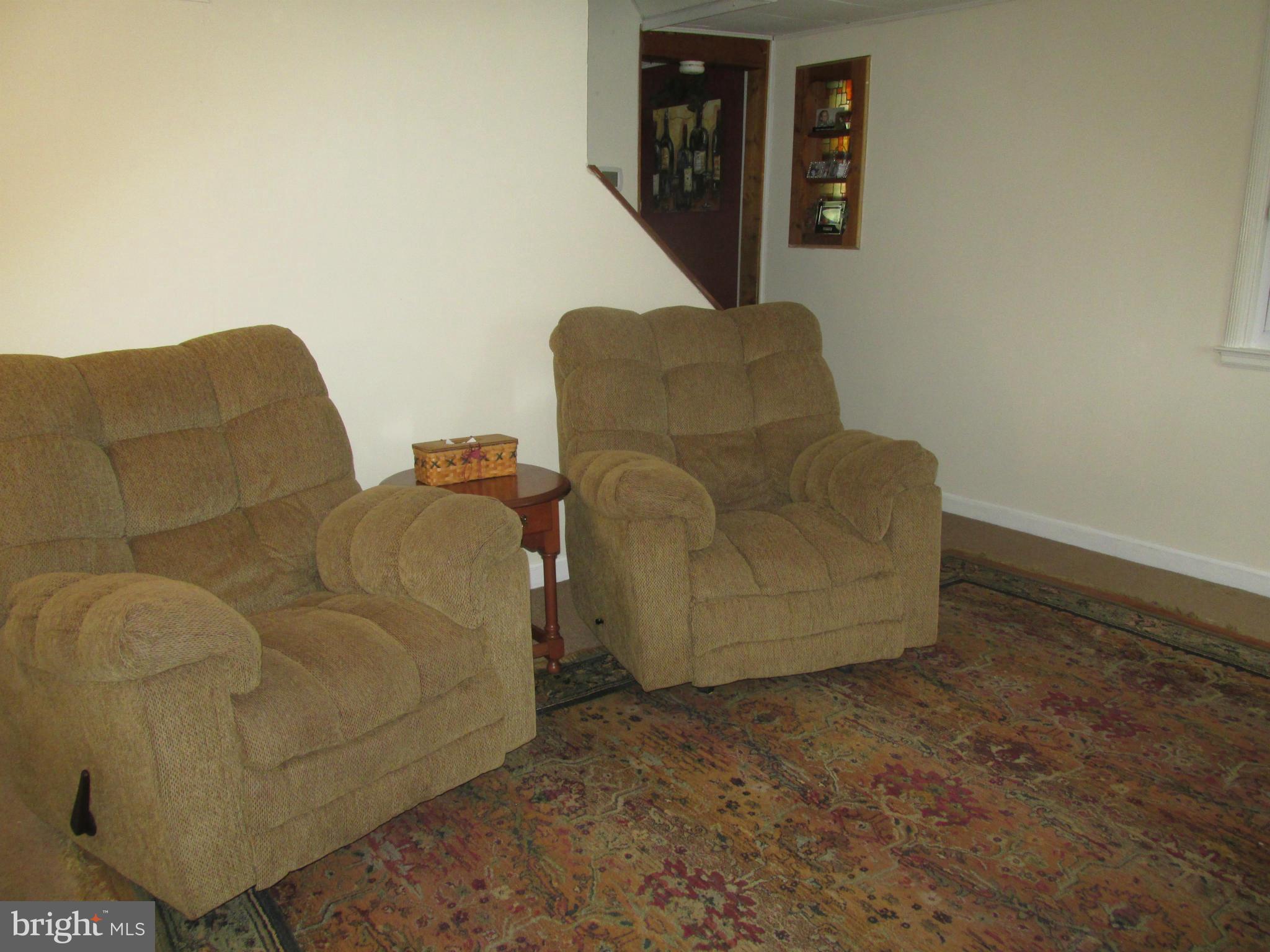 WEST LANSDOWNE - Residential