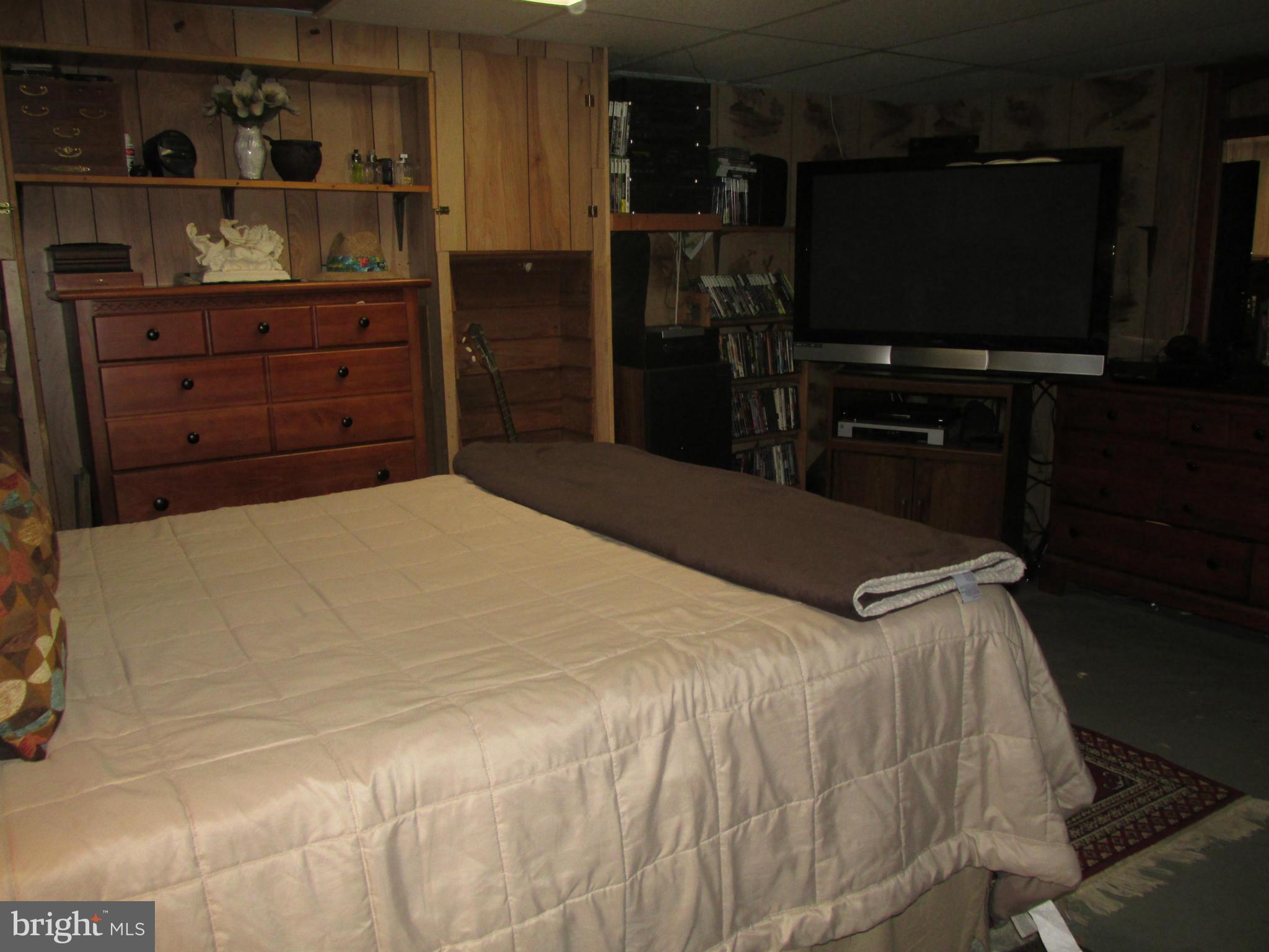 WEST LANSDOWNE - Residential