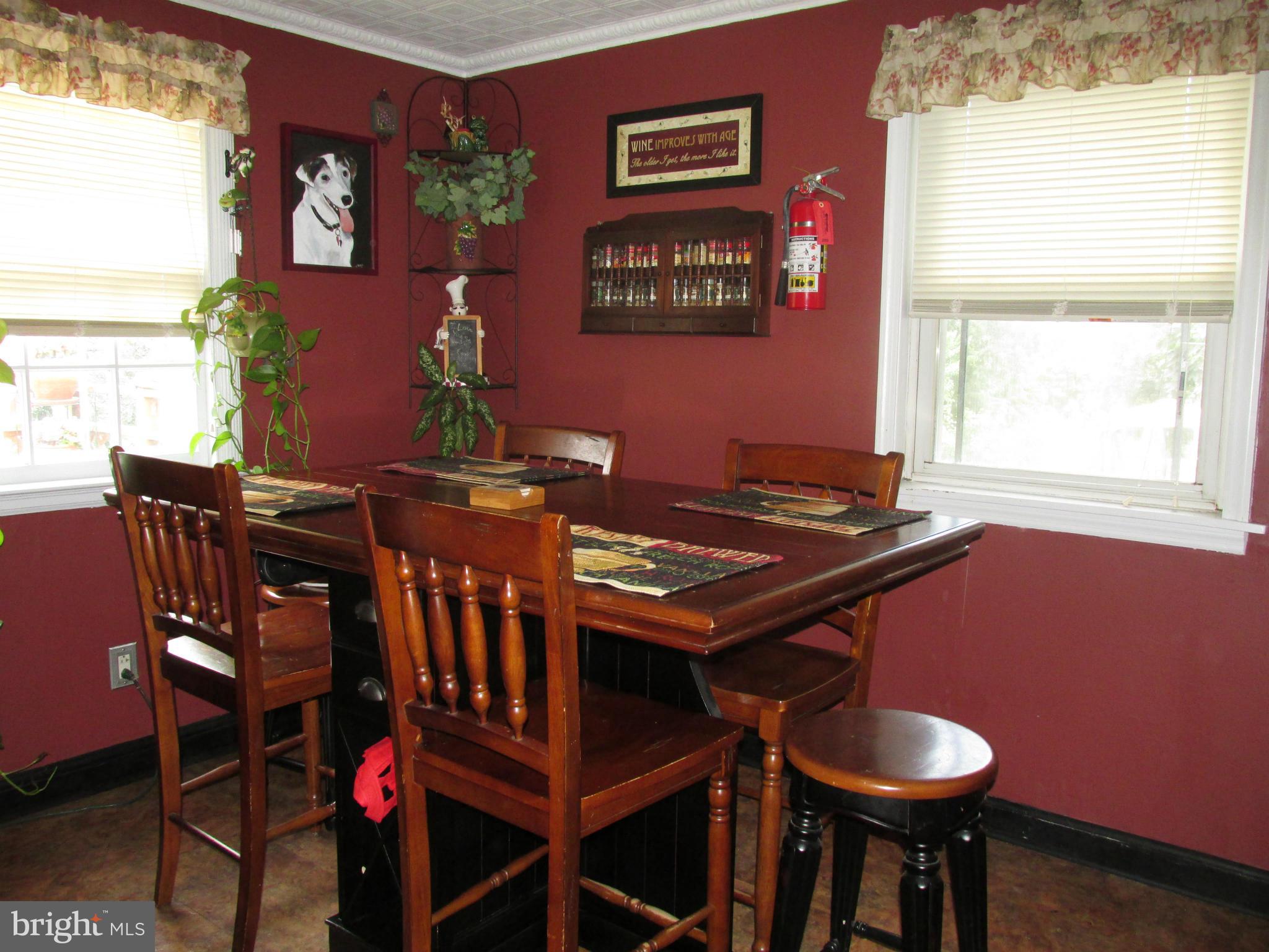 WEST LANSDOWNE - Residential