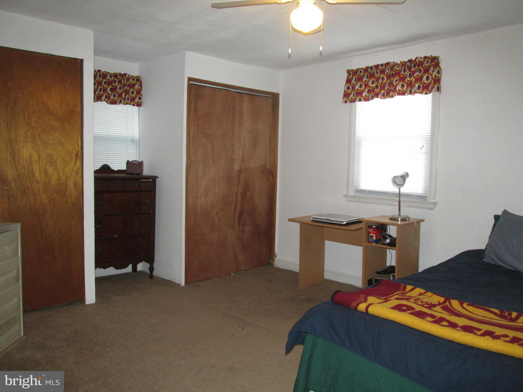 WEST LANSDOWNE - Residential