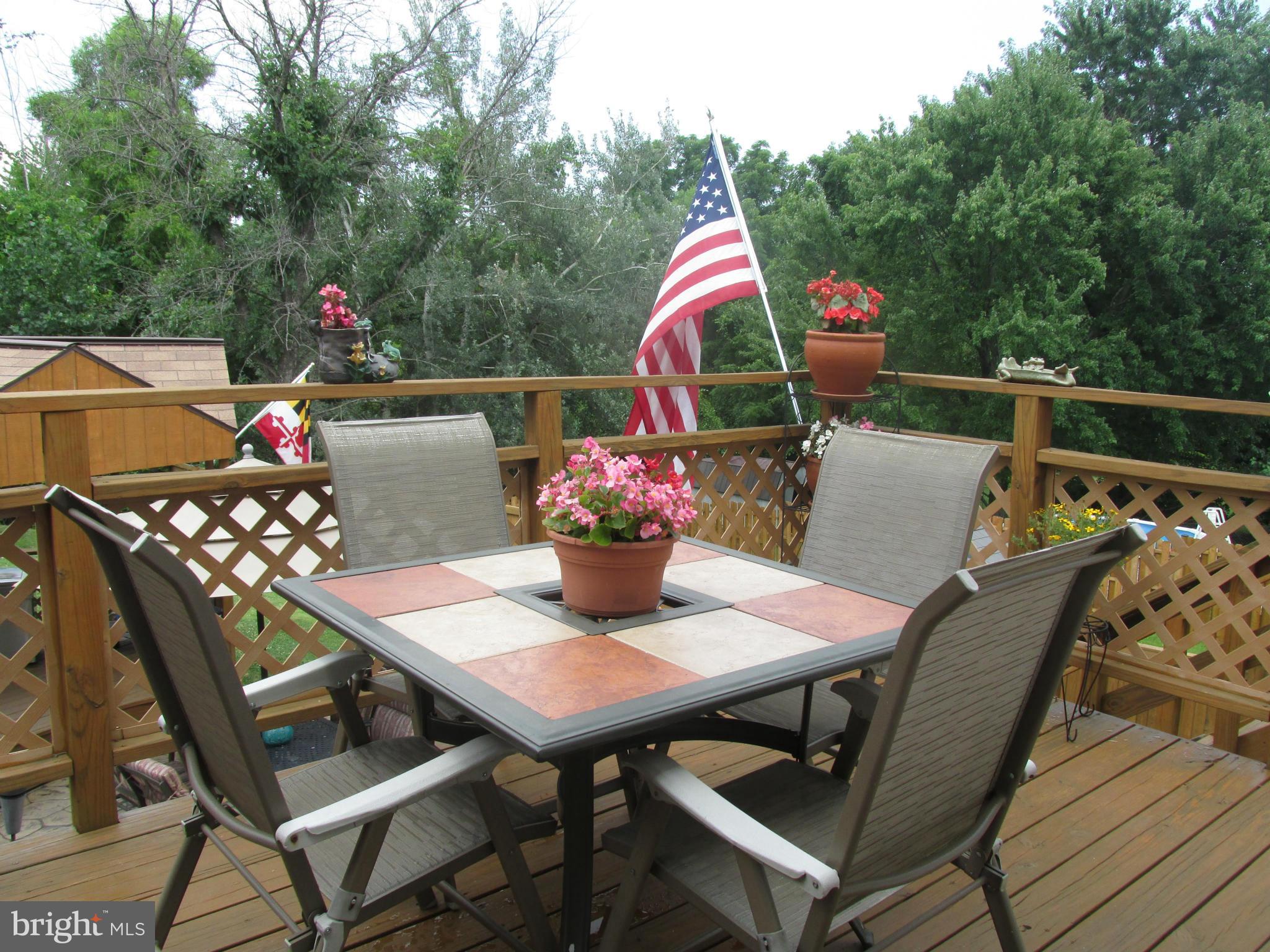 WEST LANSDOWNE - Residential