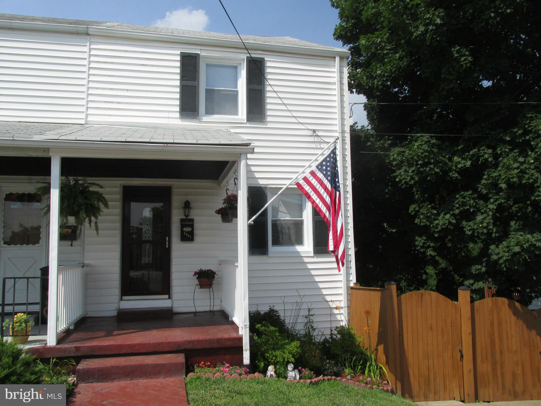 WEST LANSDOWNE - Residential