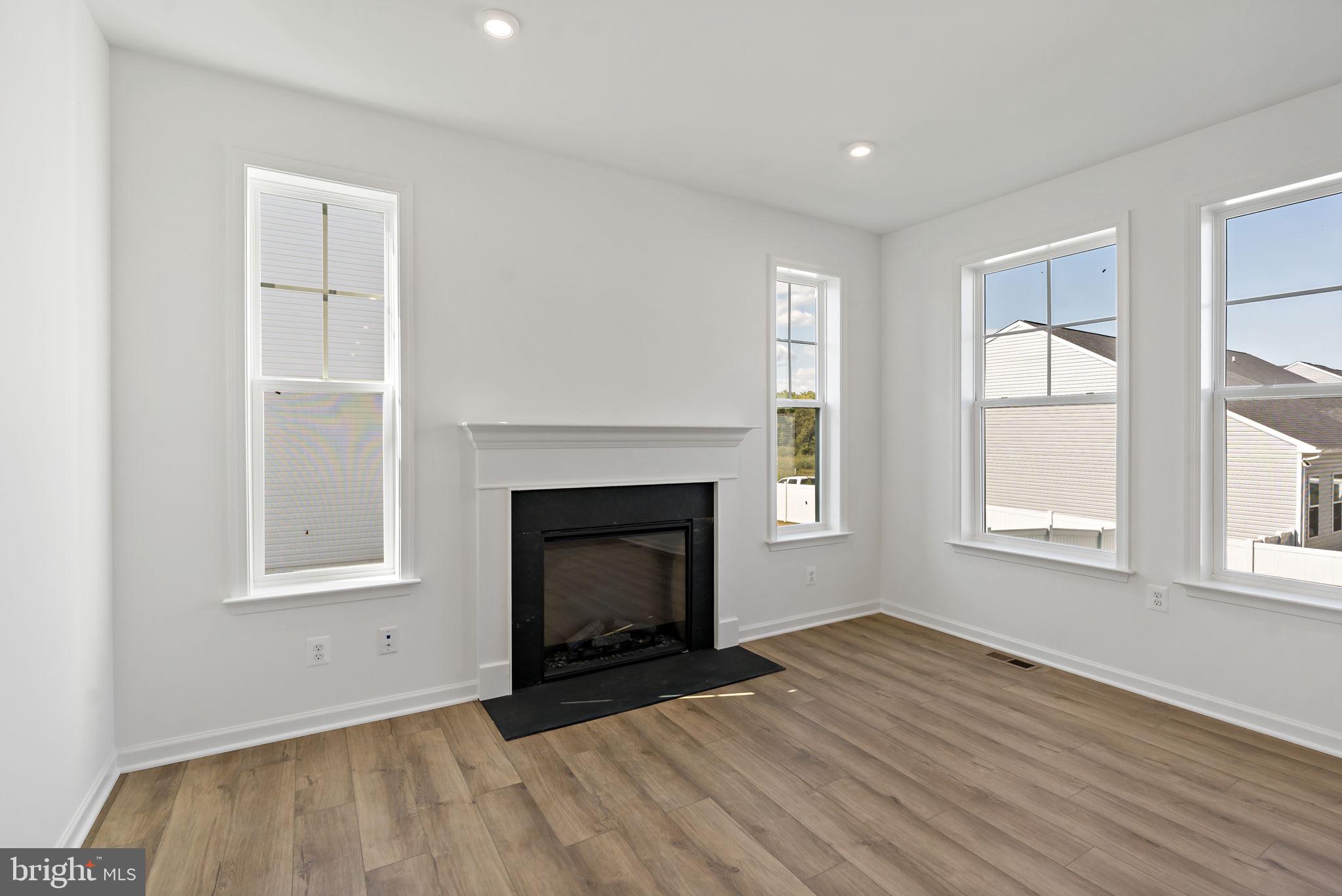 MARTINSBURG STATION - Residential