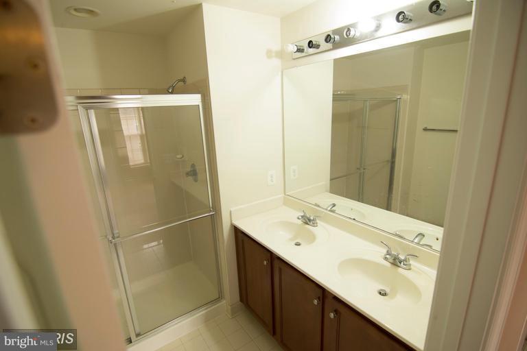 POWELLS RUN VILLAGE COND - Residential Lease