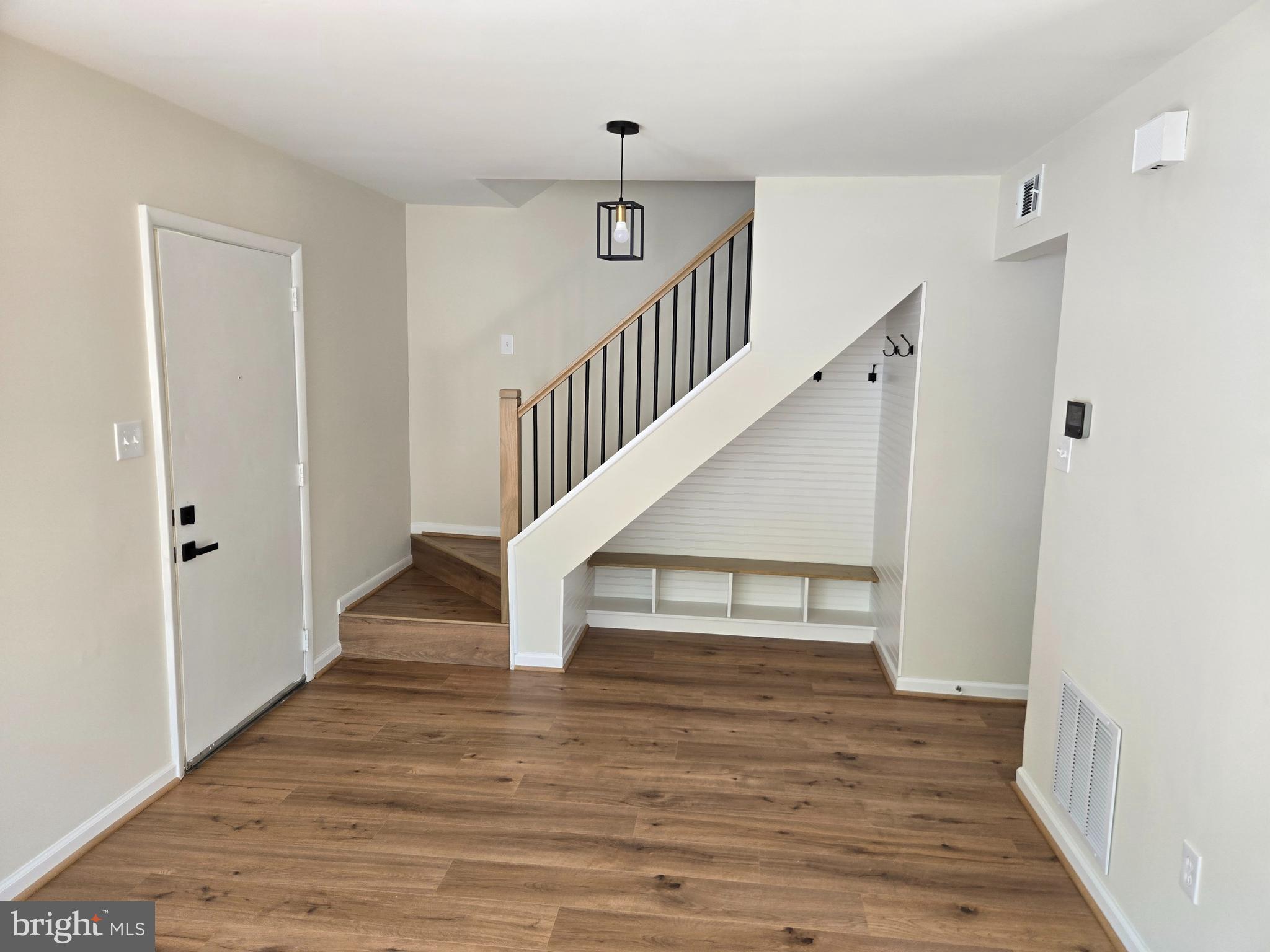 VILLAGE OF OAKLAND MILLS - Residential