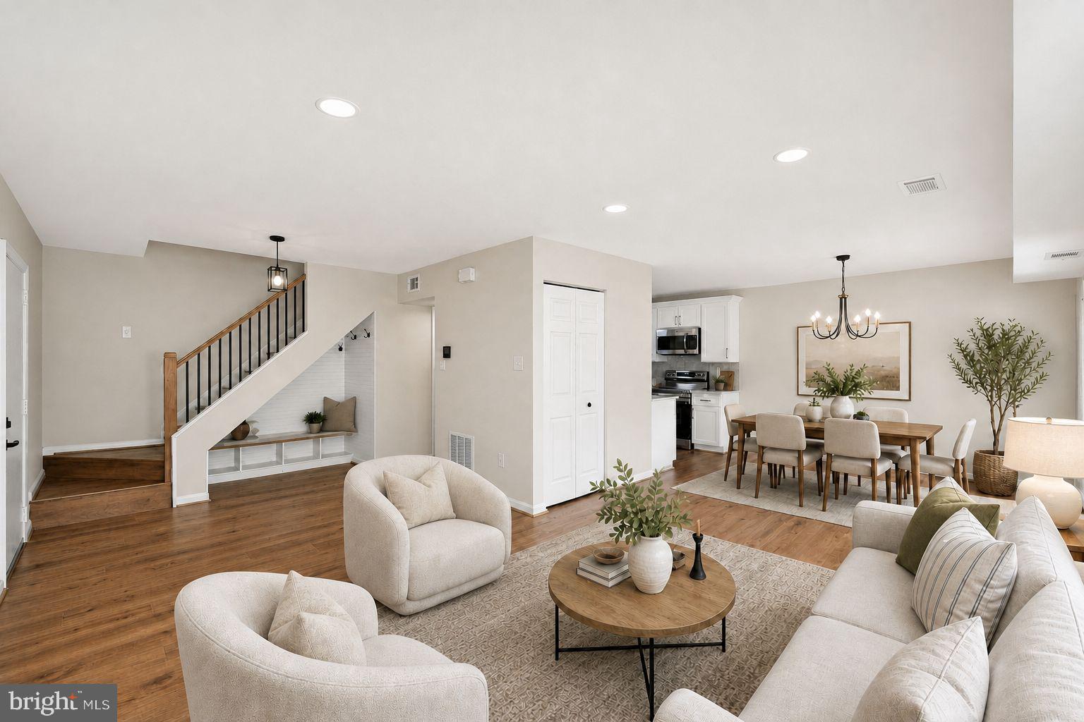 VILLAGE OF OAKLAND MILLS - Residential